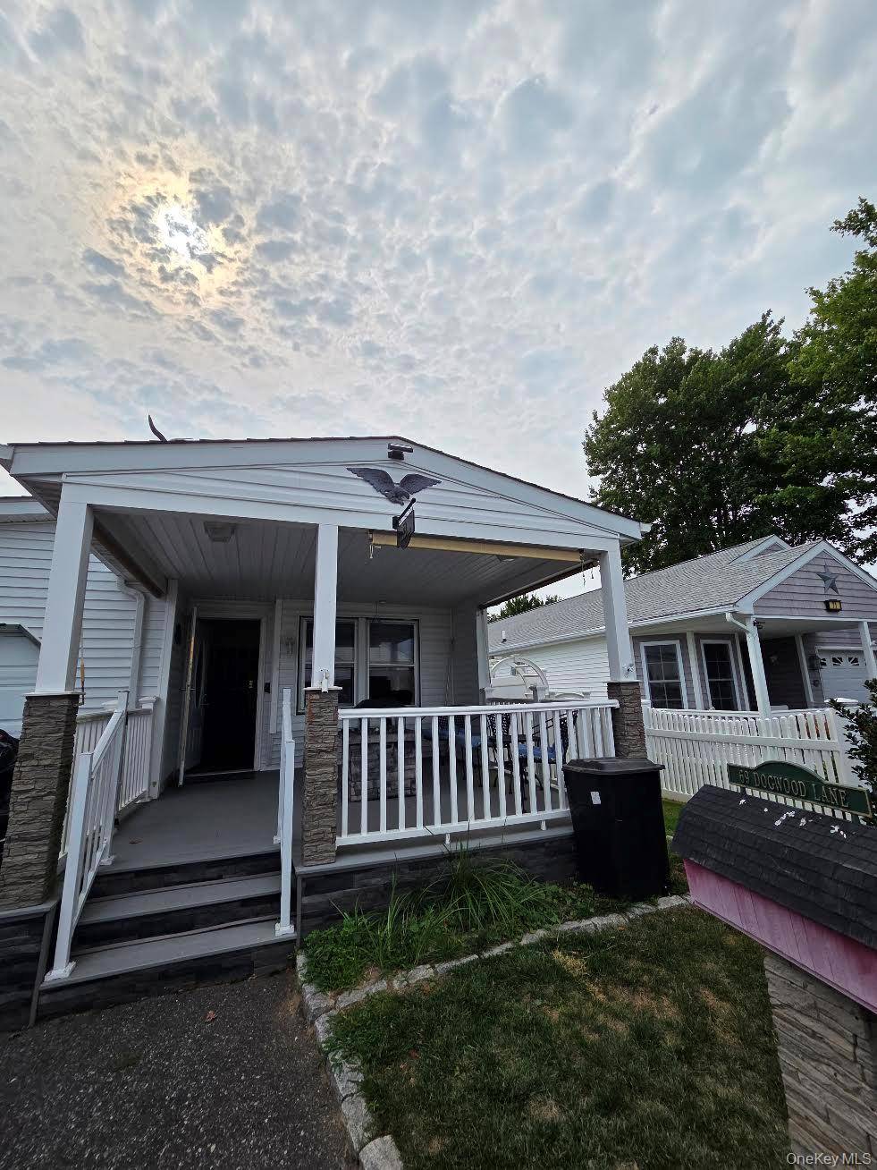 69 Dogwood LN, Manorville, NY 11949