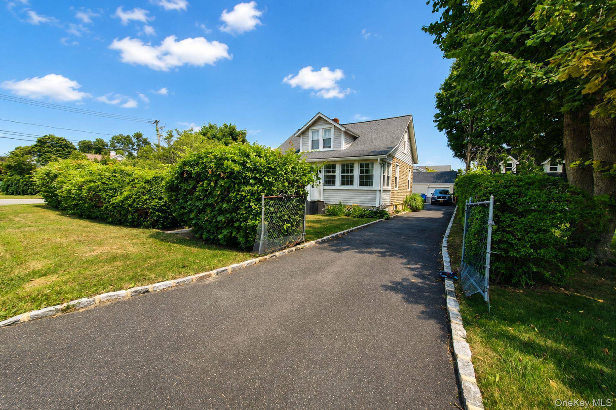 185 Ferndale BLVD, Islip, NY 11751