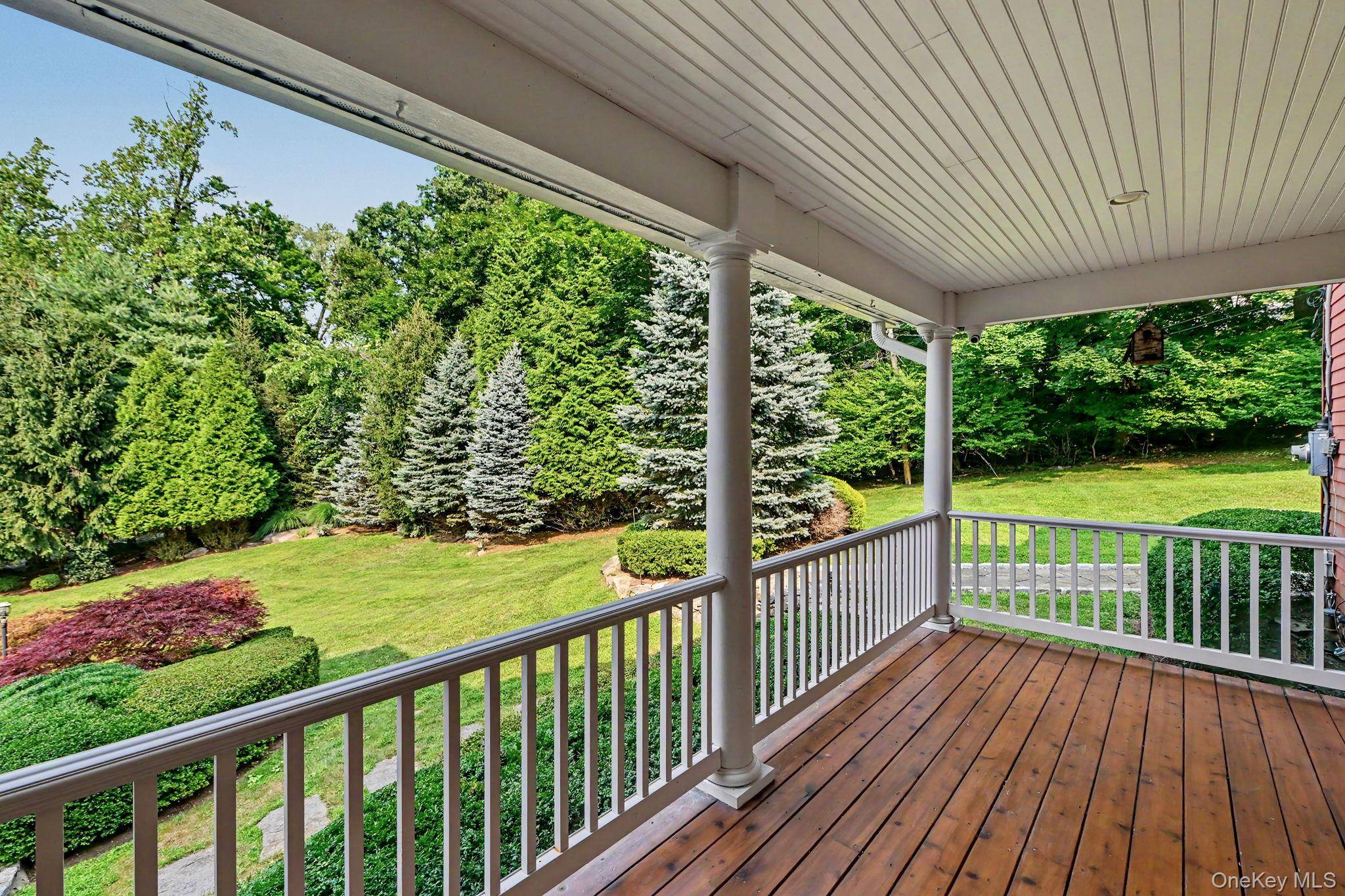 1800 Saw Mill River RD, White Plains, NY 10607