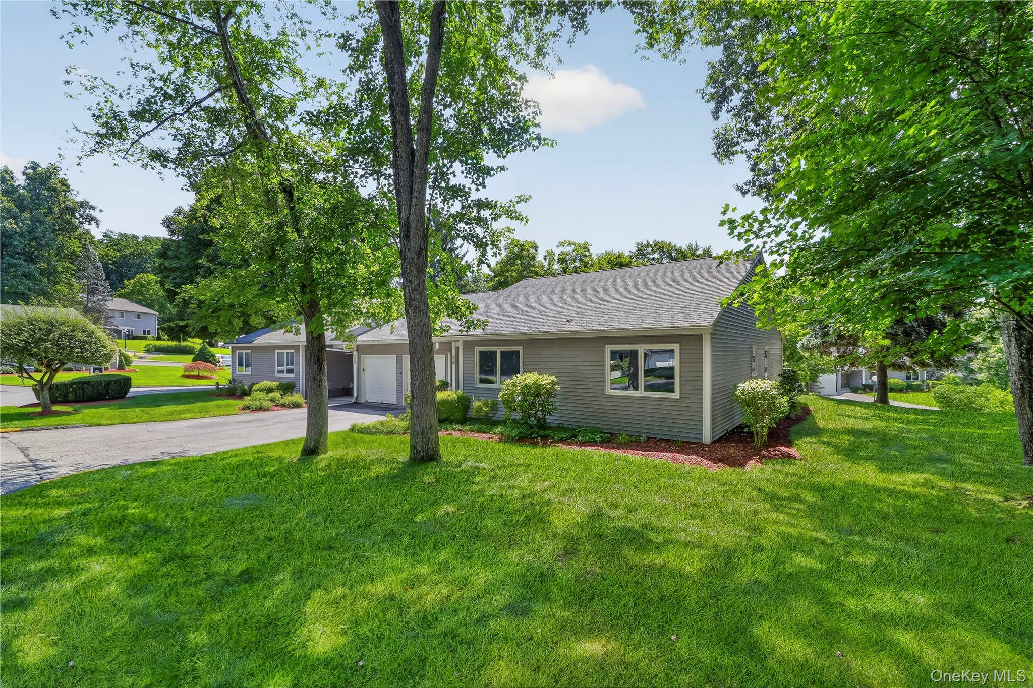 196 Long Hill DR #B, Yorktown Heights, NY 10598