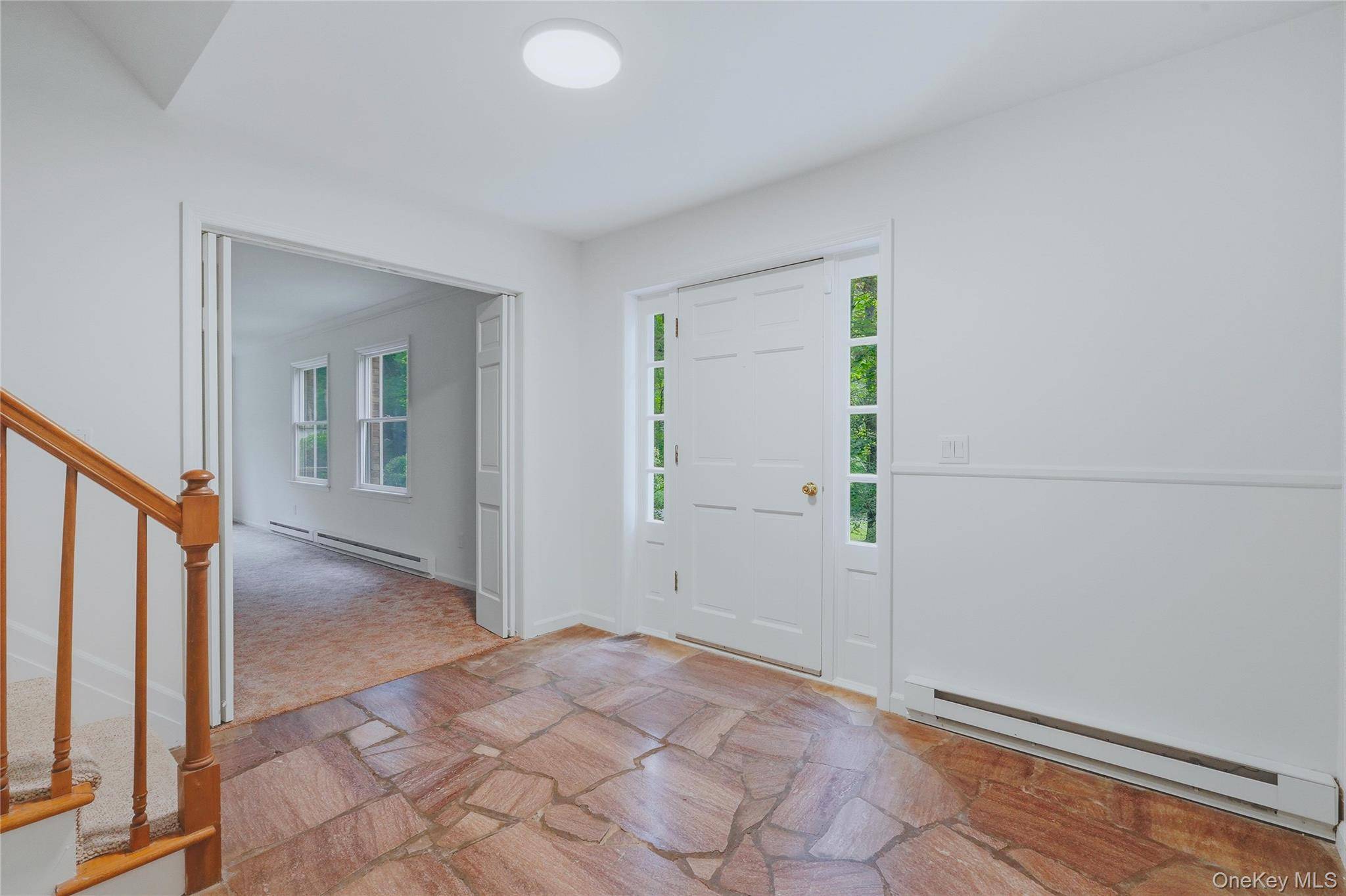 2320 Glasco TPKE, Woodstock, NY 12498