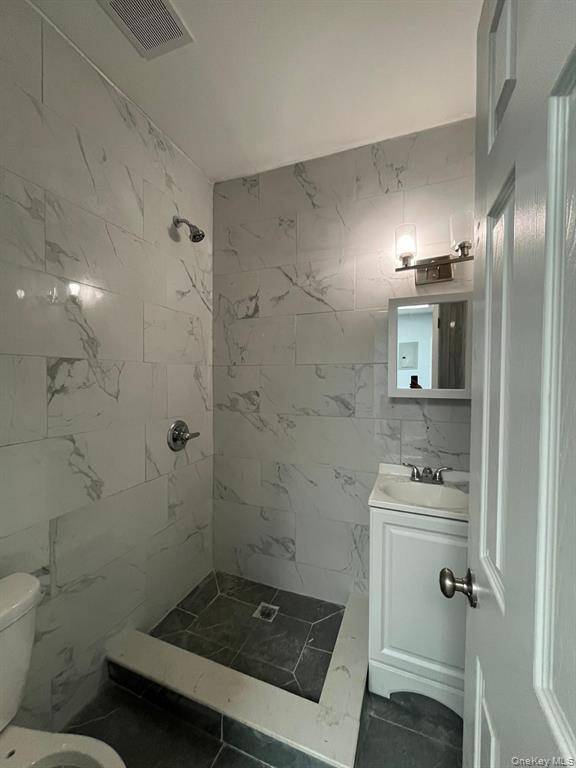 21813 Jamaica AVE, Queens Village, NY 11428