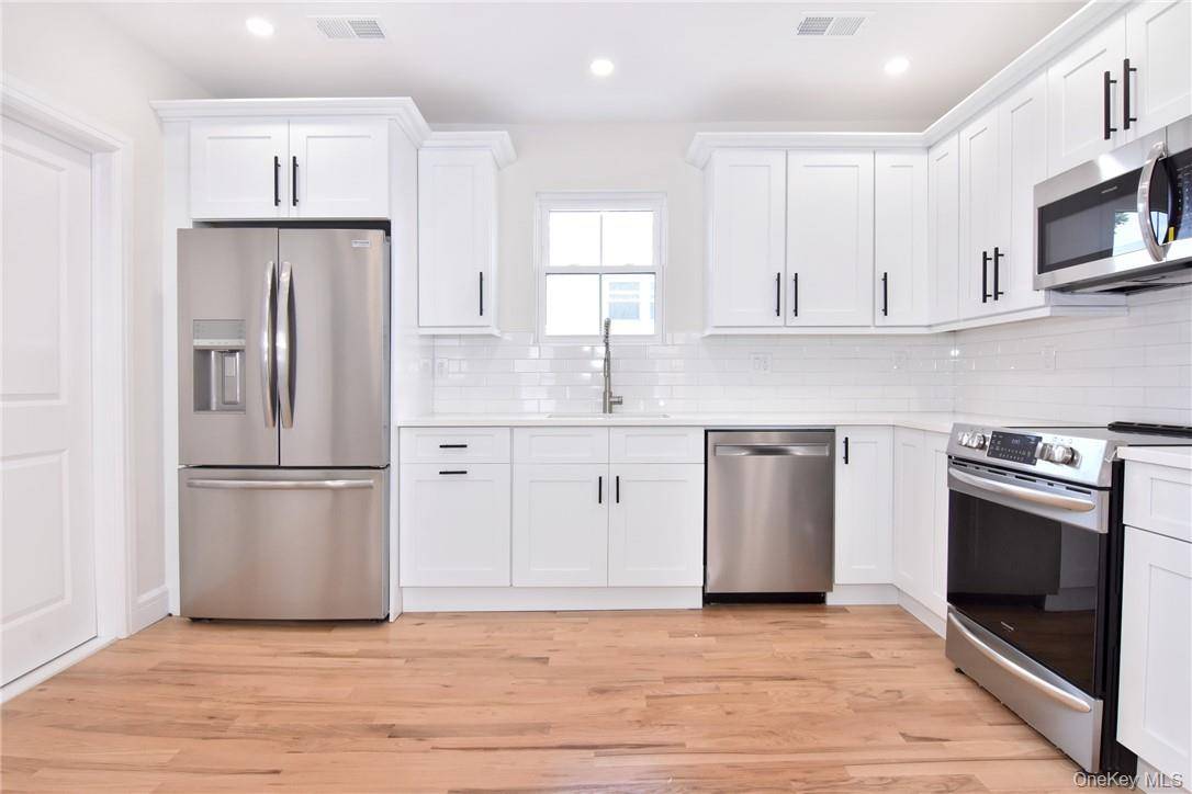 142 Second AVE, Pelham, NY 10803