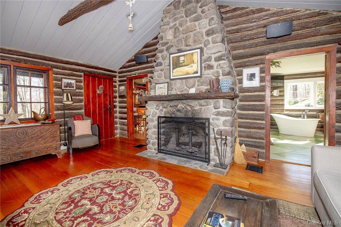 892 Duell RD, Stanfordville, NY 12581