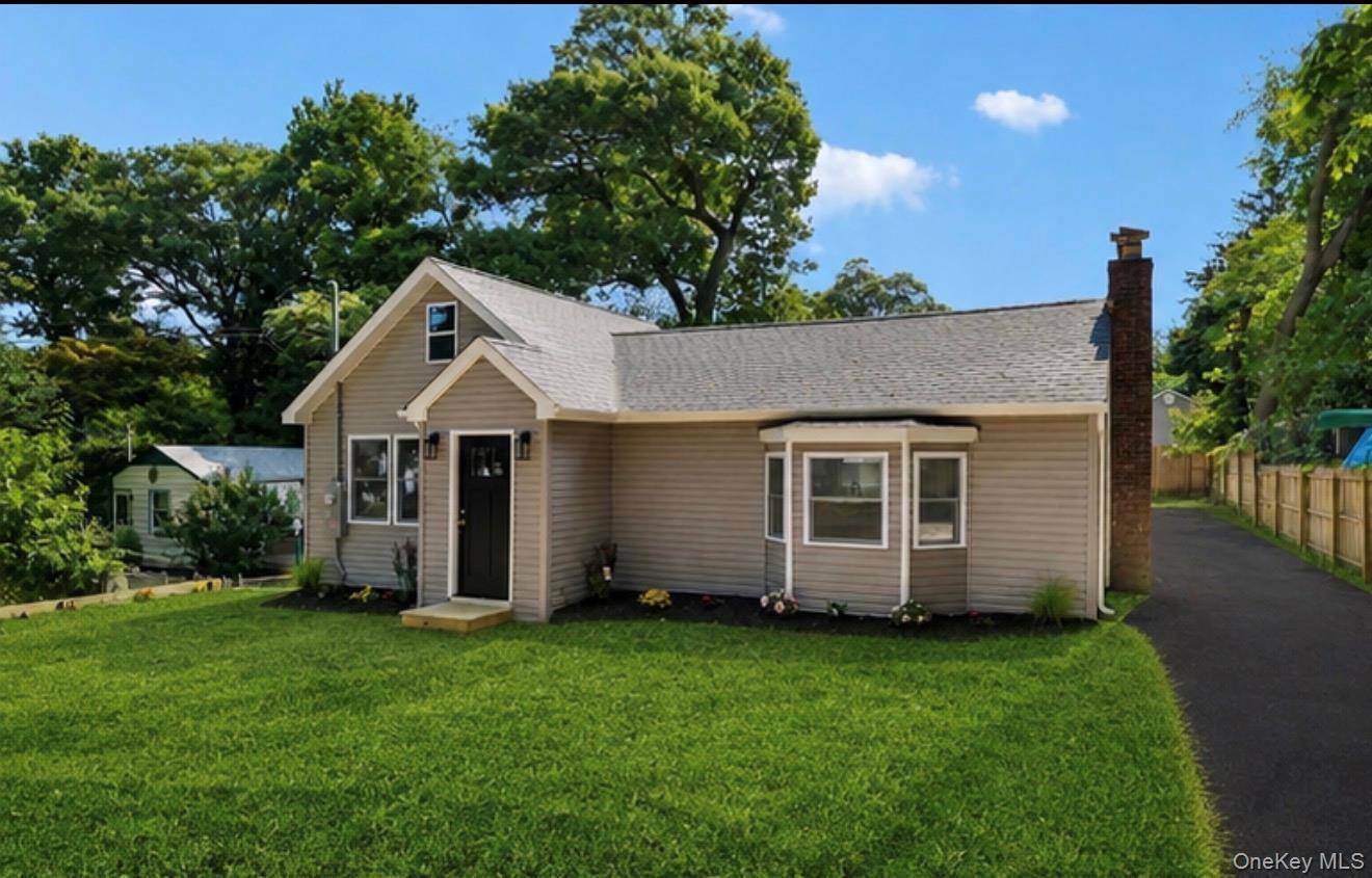 5 Kew DR, Sound Beach, NY 11789