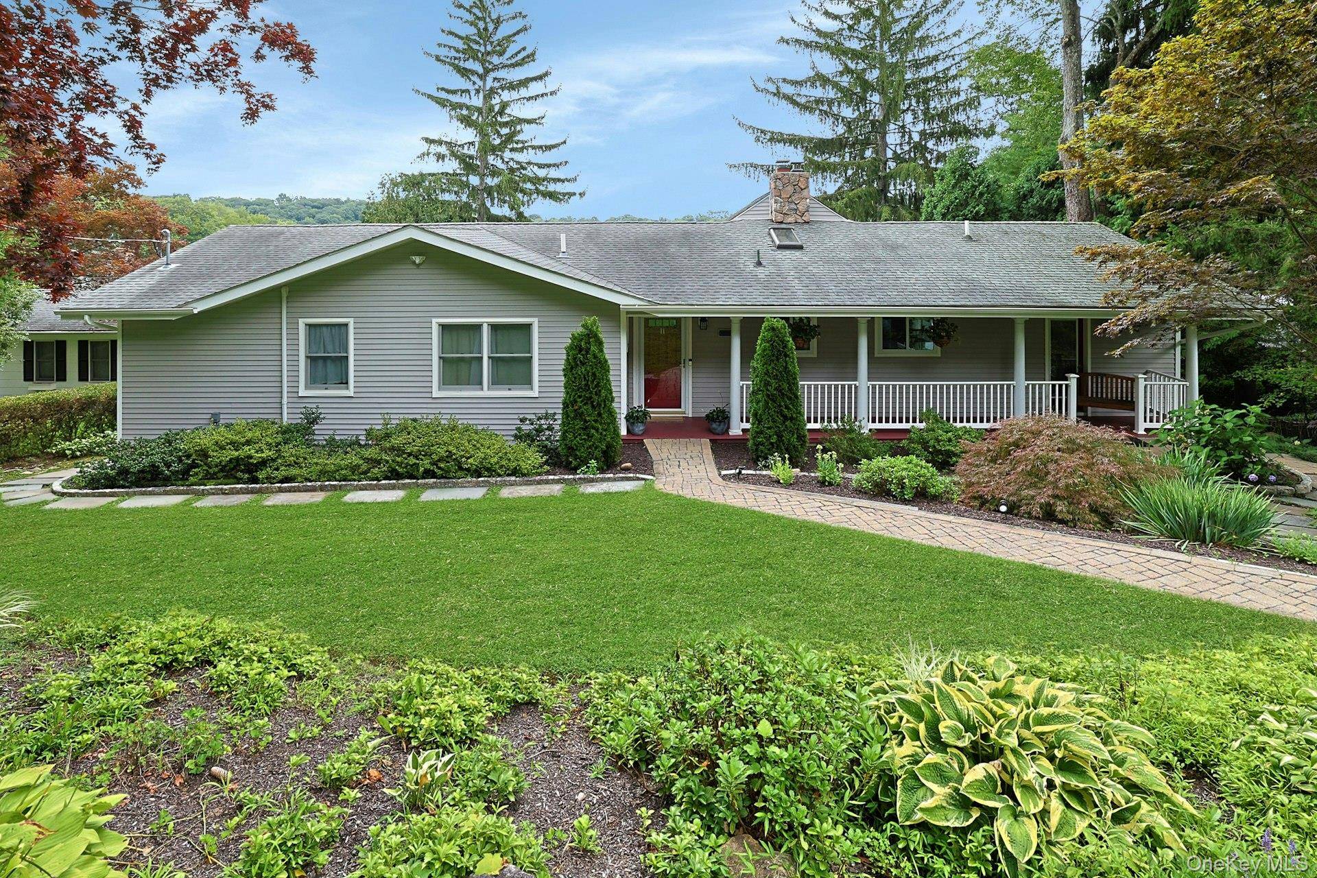 11 Lakeside RD, Mahopac, NY 10541