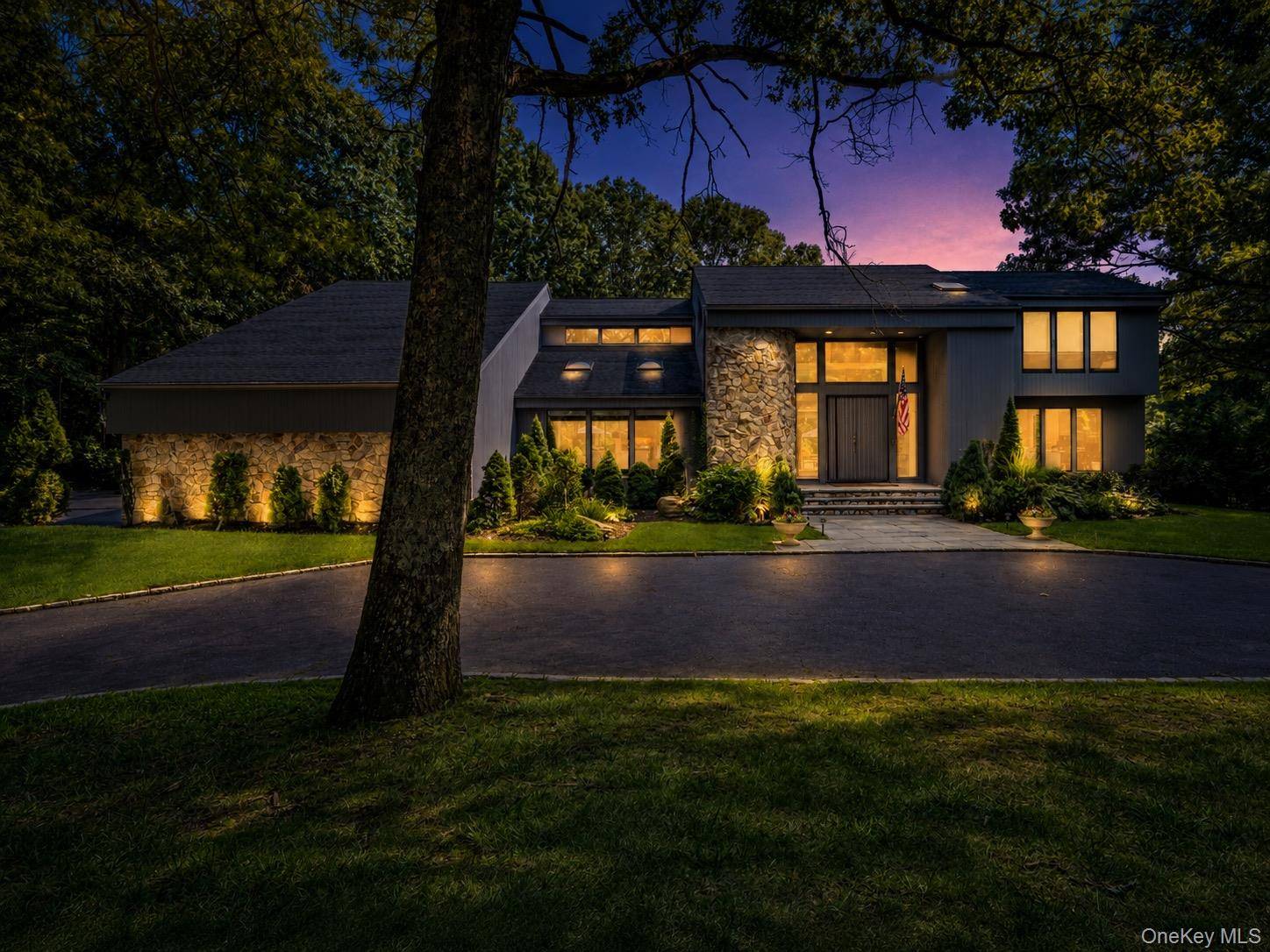 6 Fox Hunt CT, Huntington, NY 11743