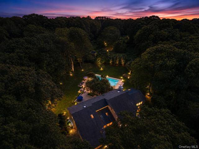 6 Fox Hunt CT, Huntington, NY 11743