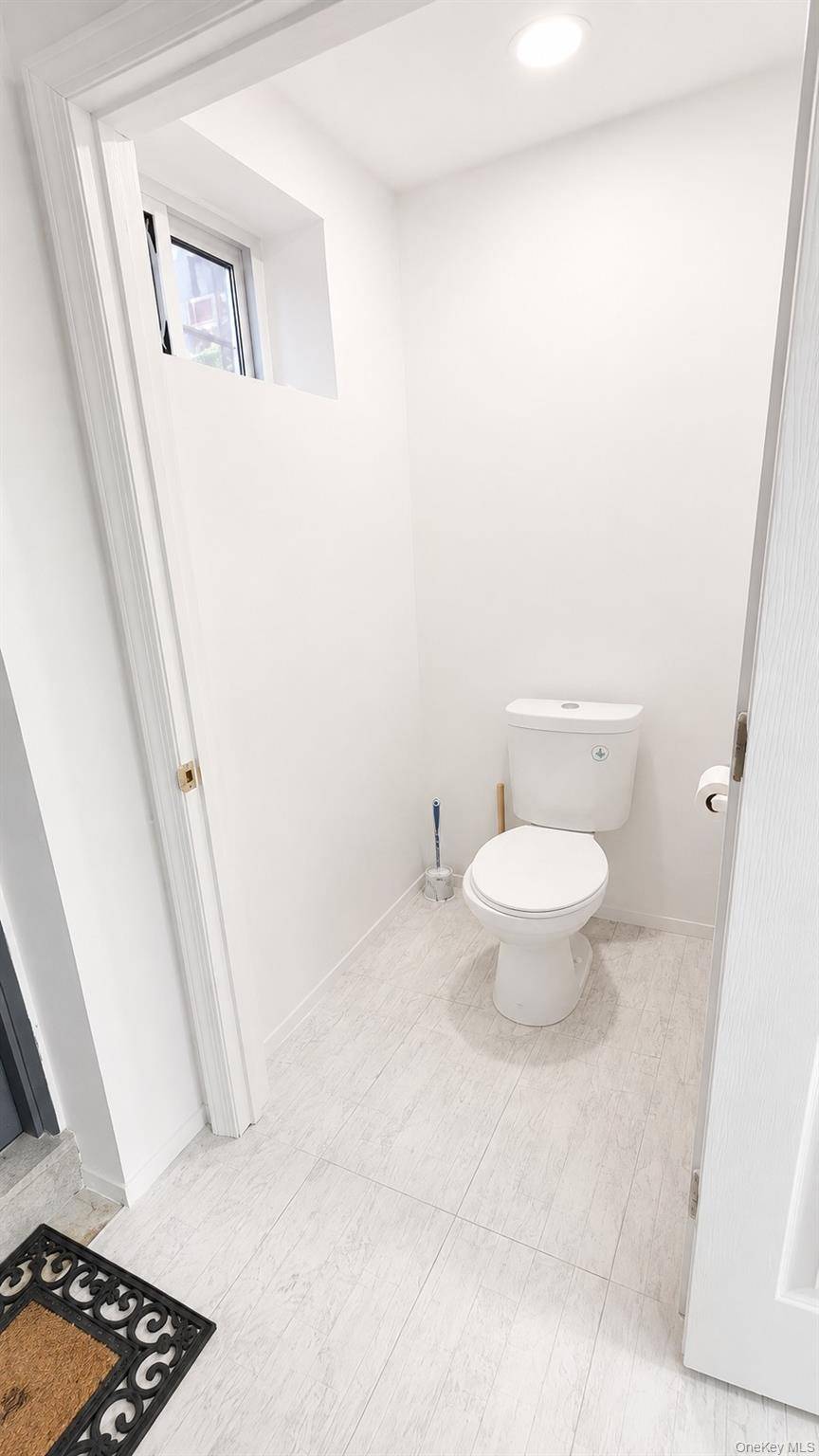21945 Jamaica AVE #1st Floor, Queens Village, NY 11428