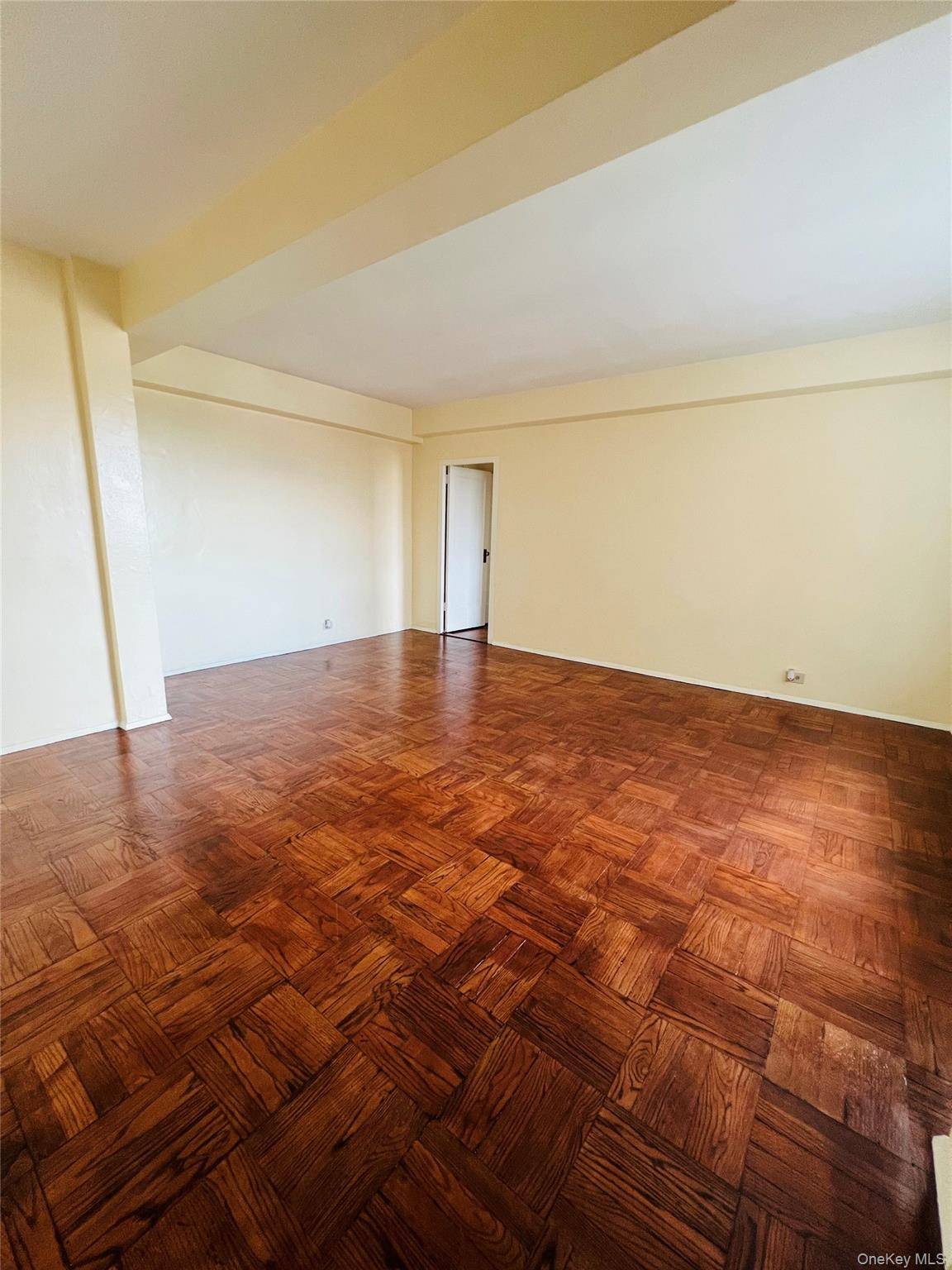 1595 Unionport RD #11A, Bronx, NY 10462