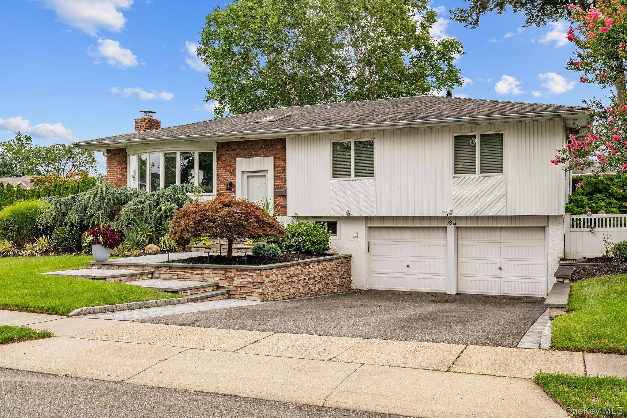 1 Cortland AVE, Jericho, NY 11753