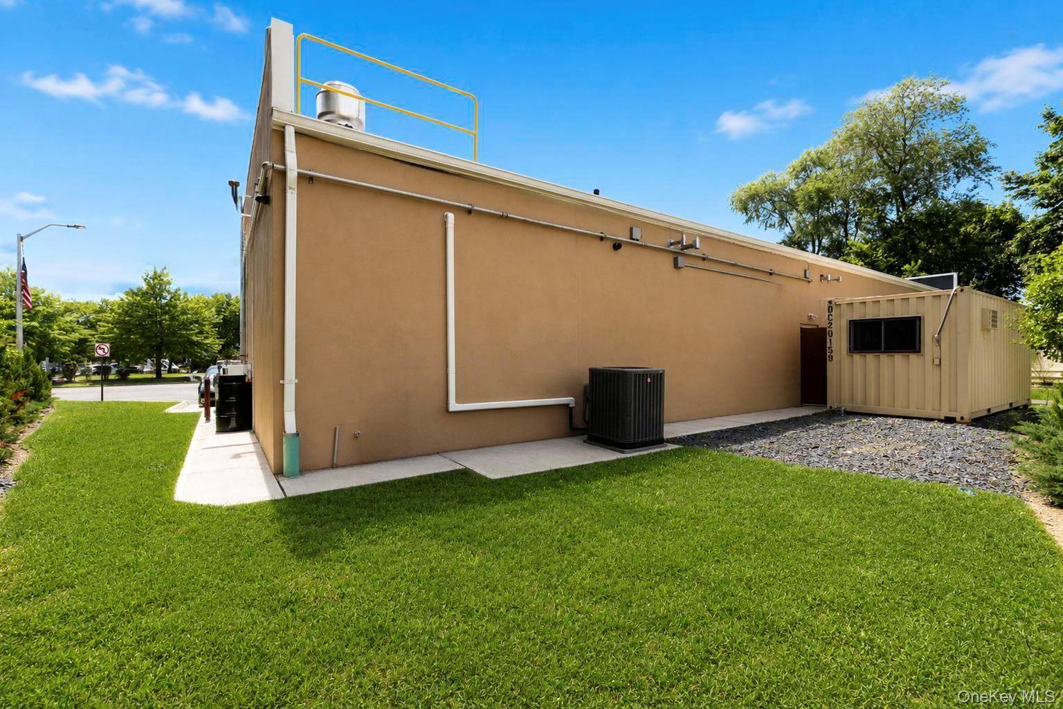 1234 Stewart AVE, Bethpage, NY 11714