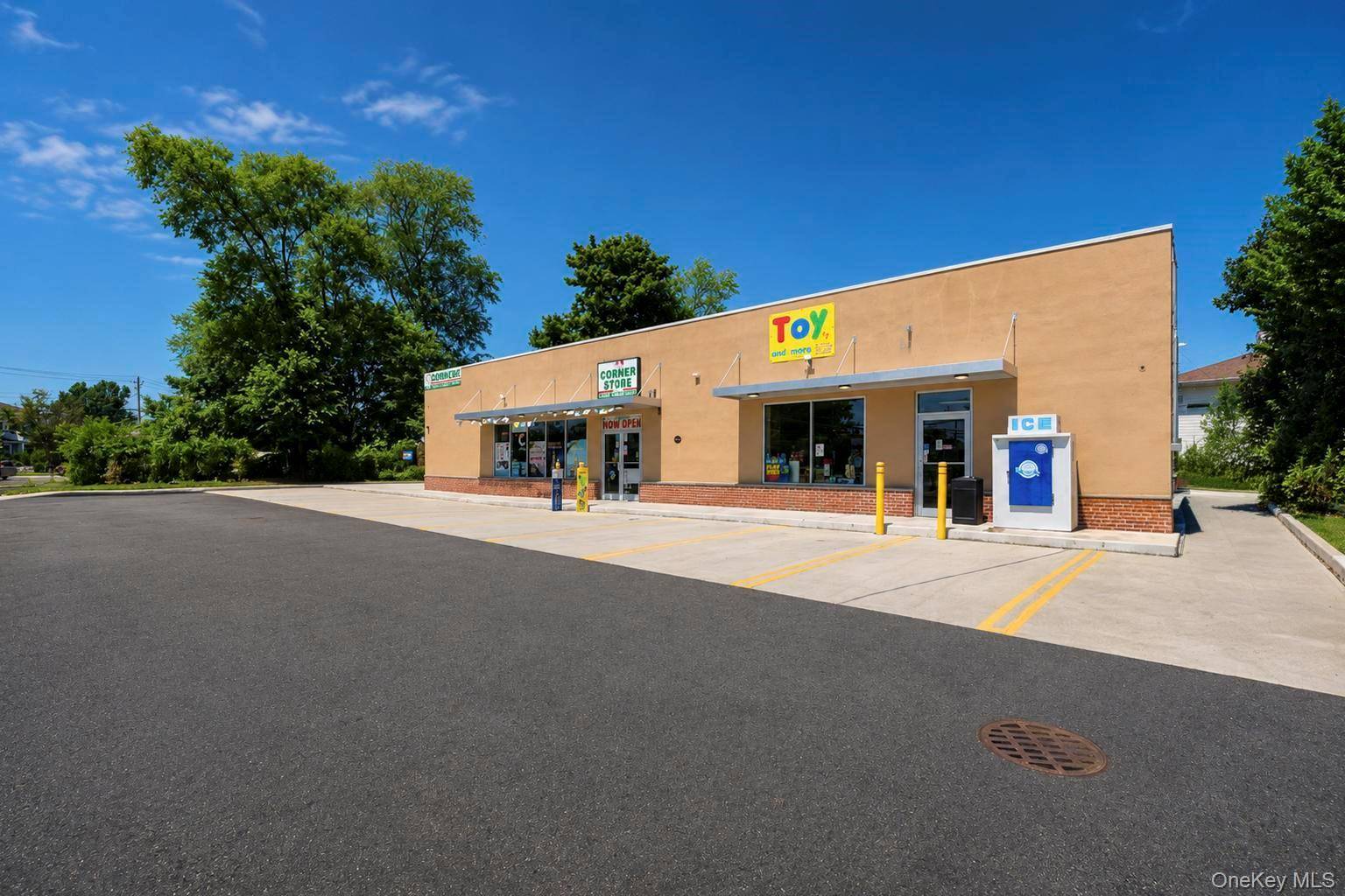 1234 Stewart AVE, Bethpage, NY 11714