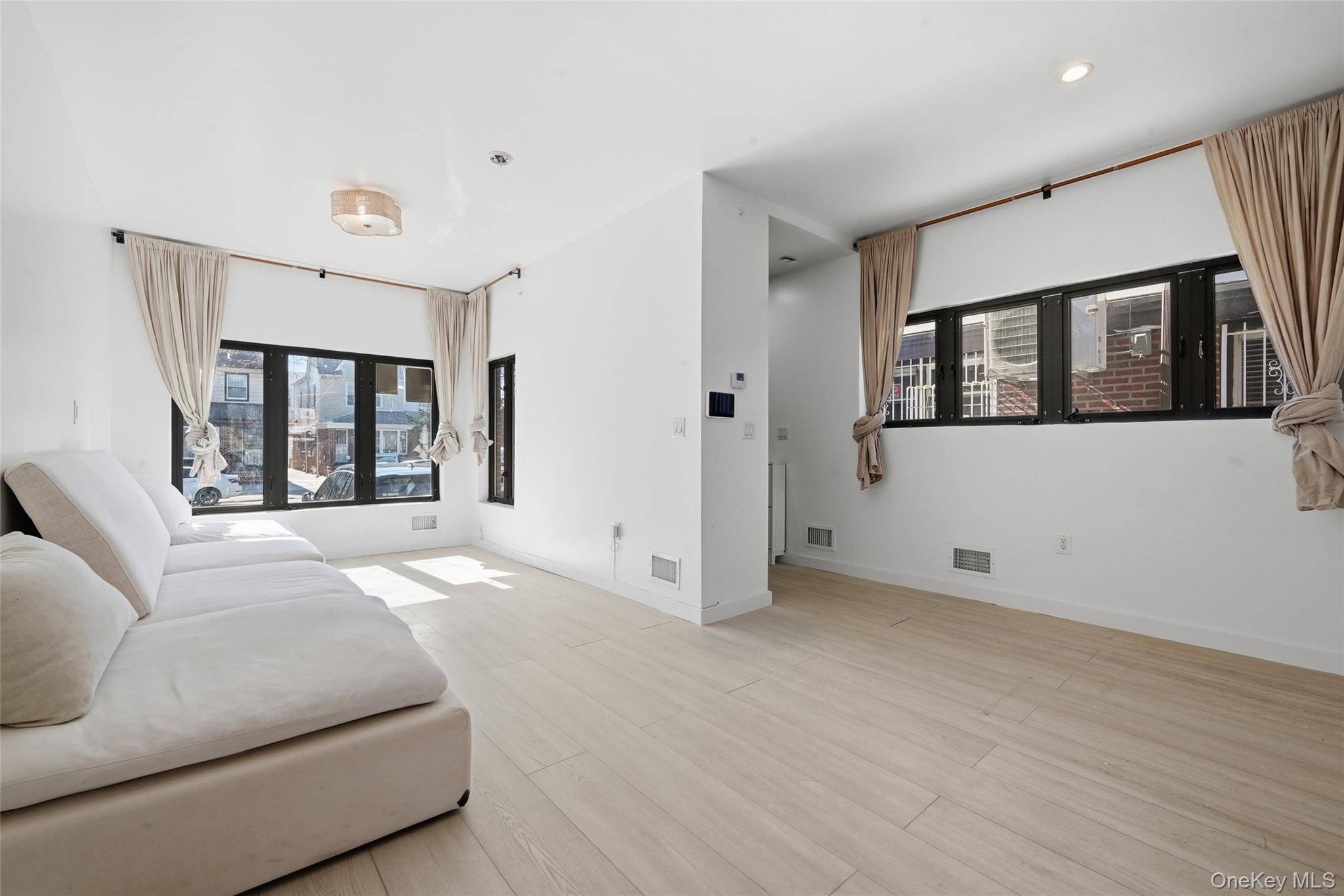 67-38 6th AVE, Brooklyn, NY 11220