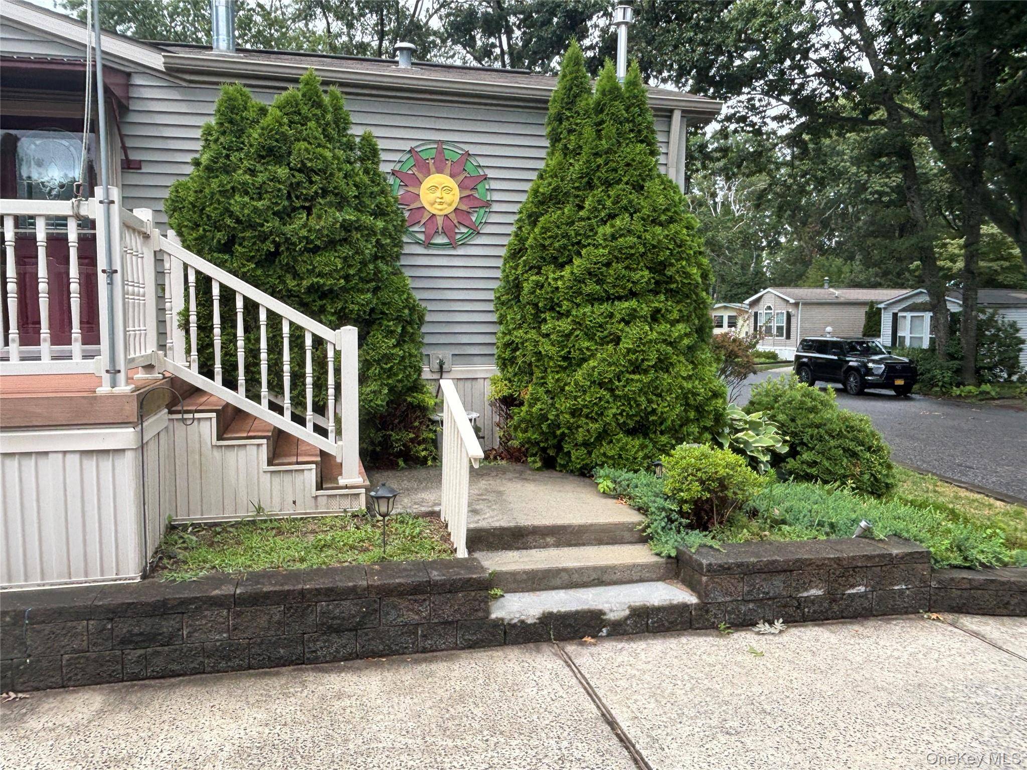 1661 Old Country RD #84, Riverhead, NY 11901