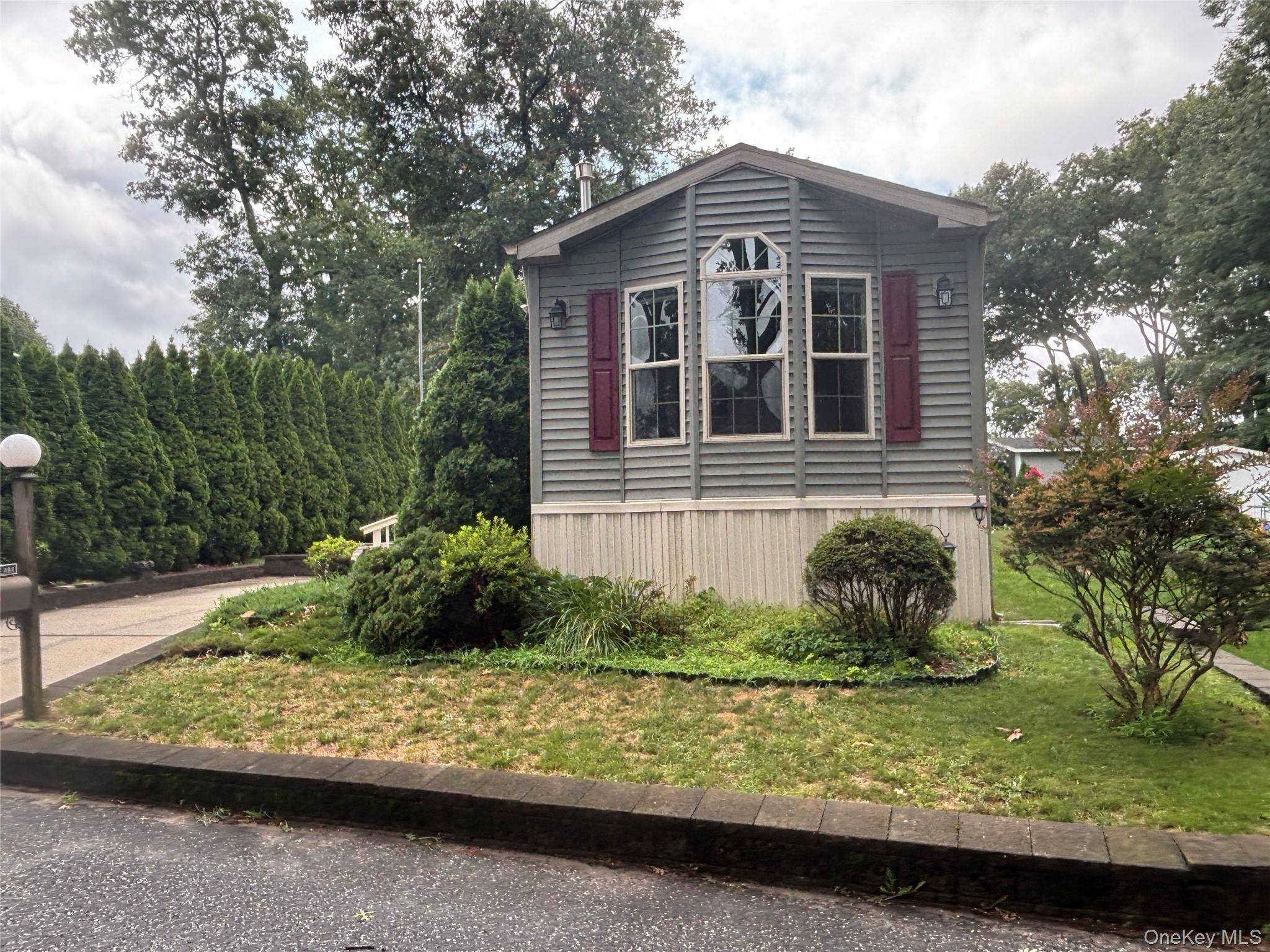 1661 Old Country RD #84, Riverhead, NY 11901
