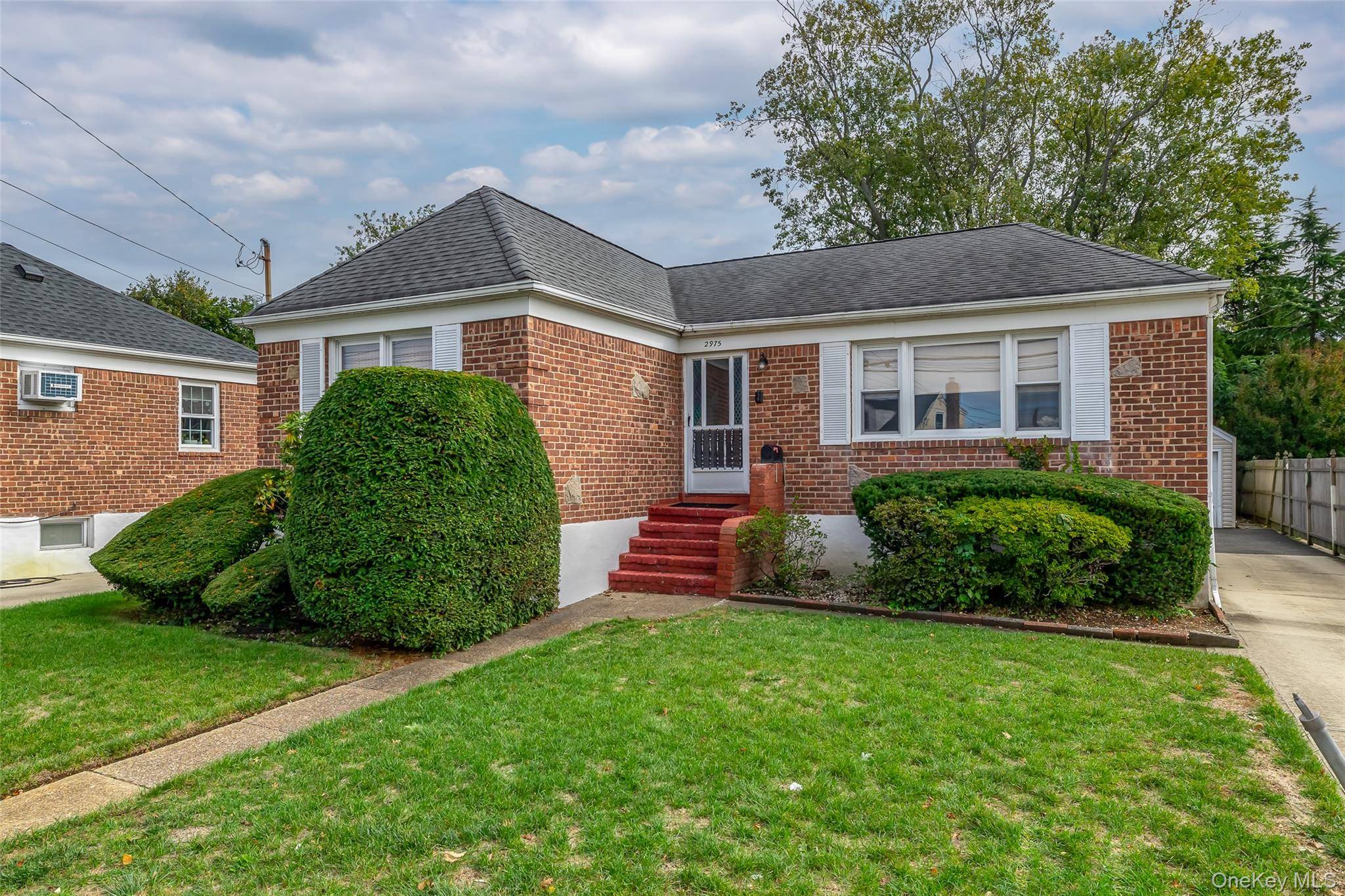 2975 oceanside RD, Oceanside, NY 11572