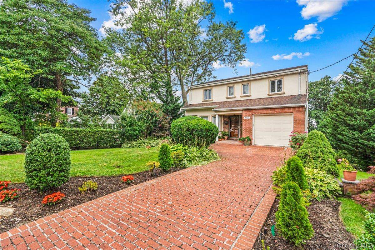 3850 Hillcrest AVE, Douglaston, NY 11363