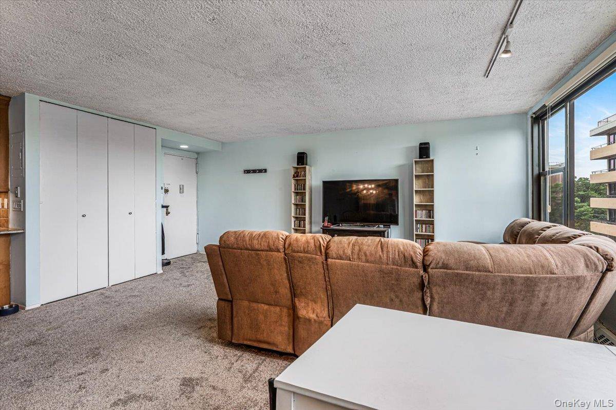 162-10 Powells Cove BLVD #7D, Beechhurst, NY 11357