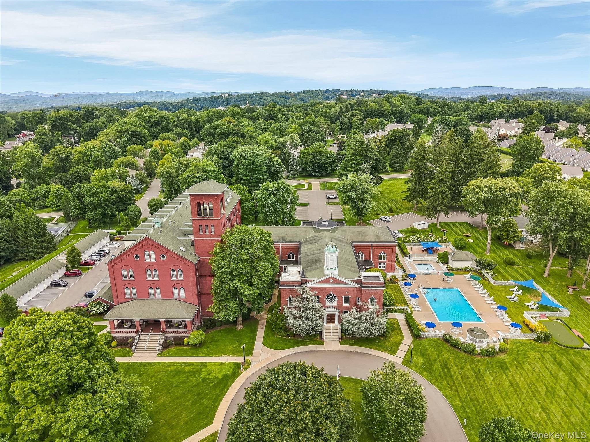 4001 Hickory CT, Peekskill, NY 10566