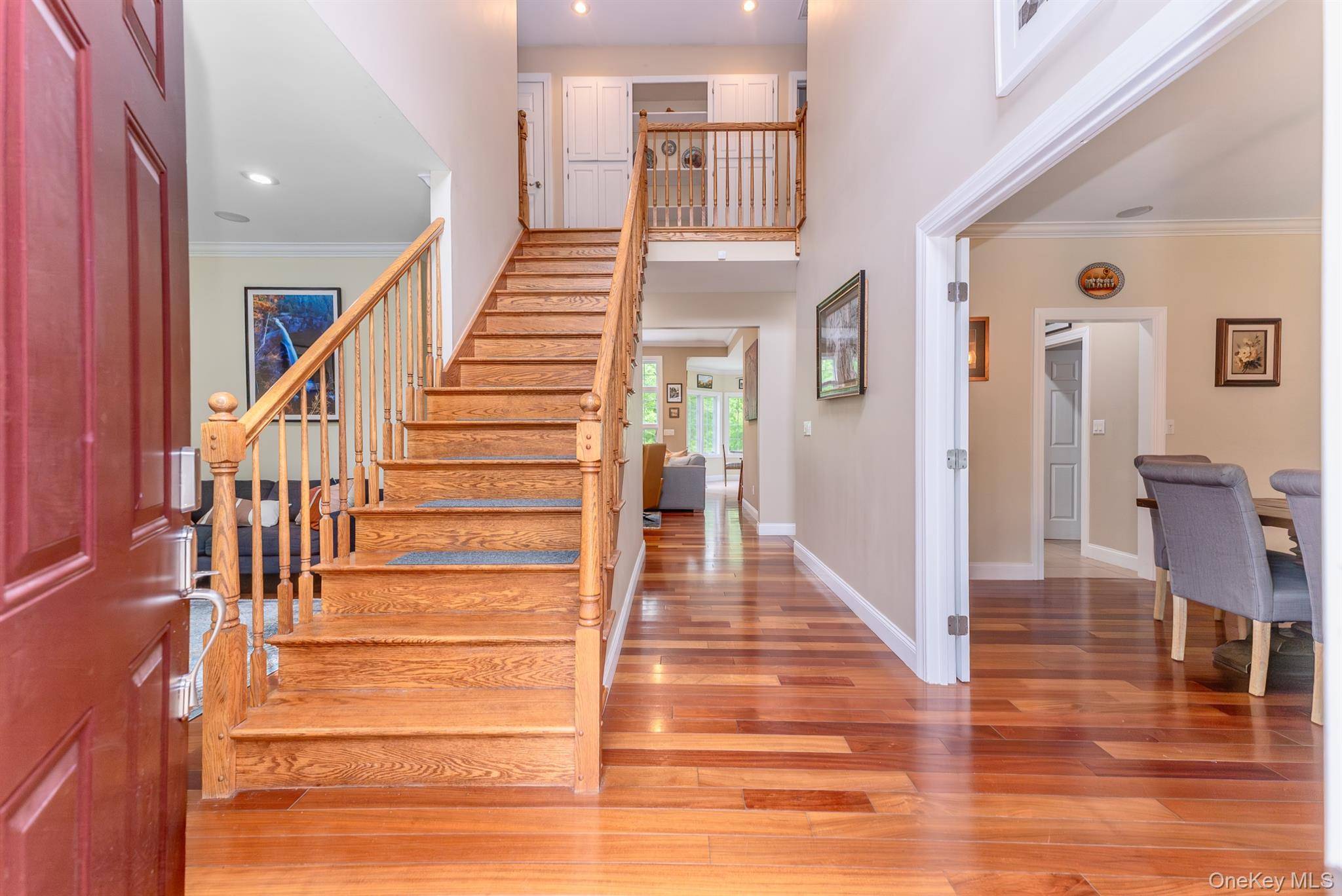 33 Cranberry LN, Saugerties, NY 12477