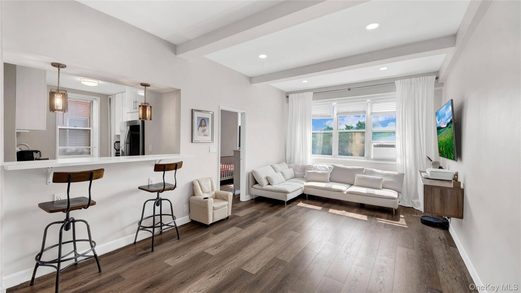 365 Bronx River RD #1F, Yonkers, NY 10704
