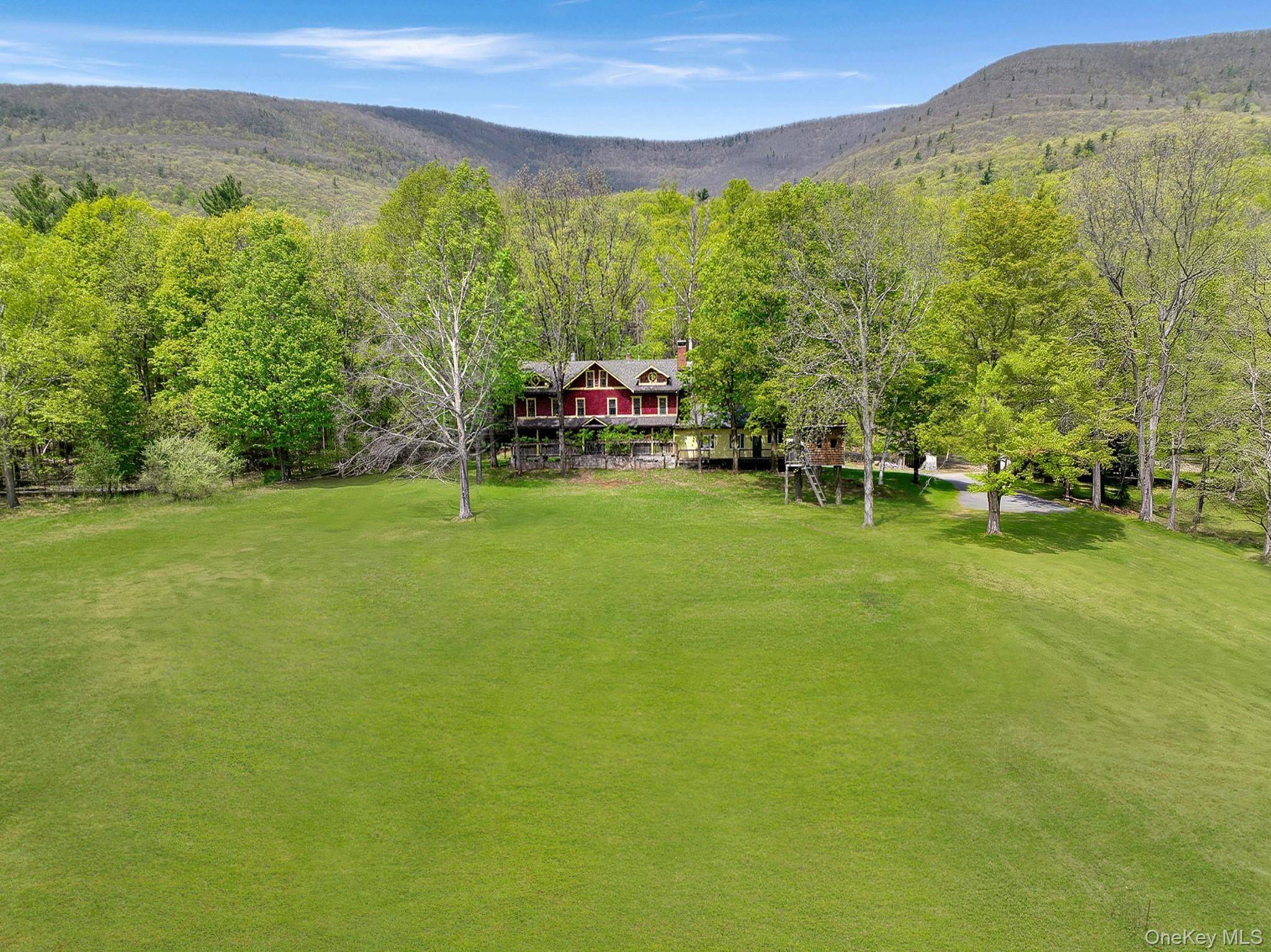 43 Augustine RD, Saugerties, NY 12477
