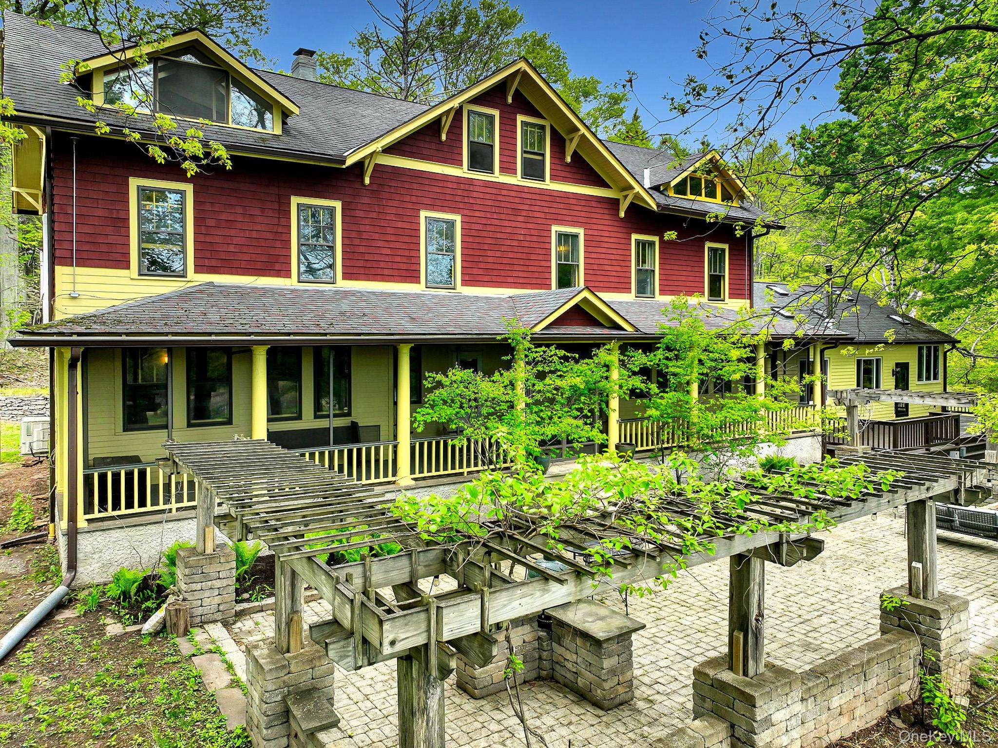 43 Augustine RD, Saugerties, NY 12477