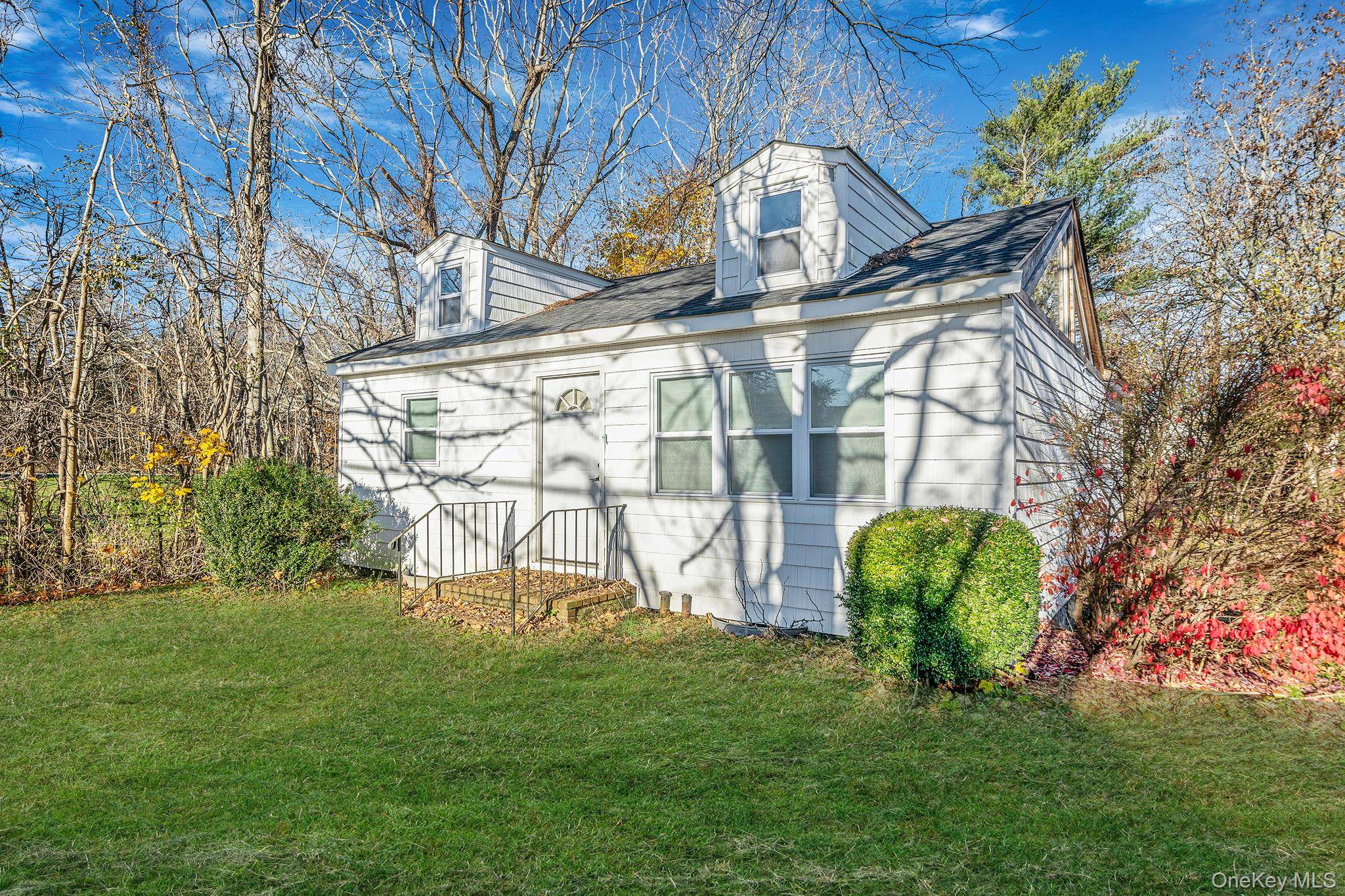 24485 Main RD, Mattituck, NY 11935