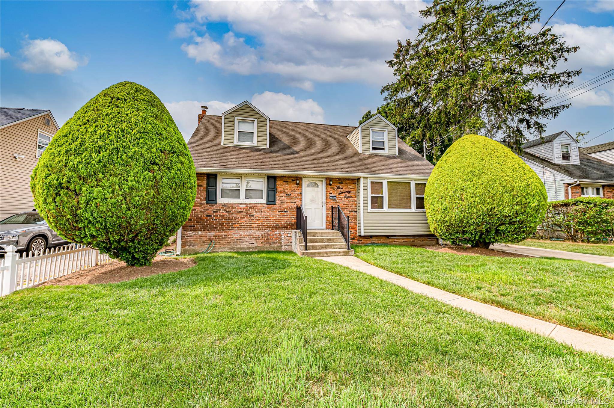 578 Northern Pkwy, Uniondale, NY 11553