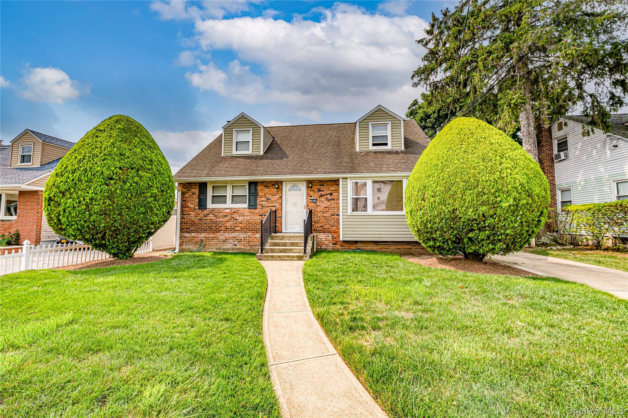 578 Northern Pkwy, Uniondale, NY 11553