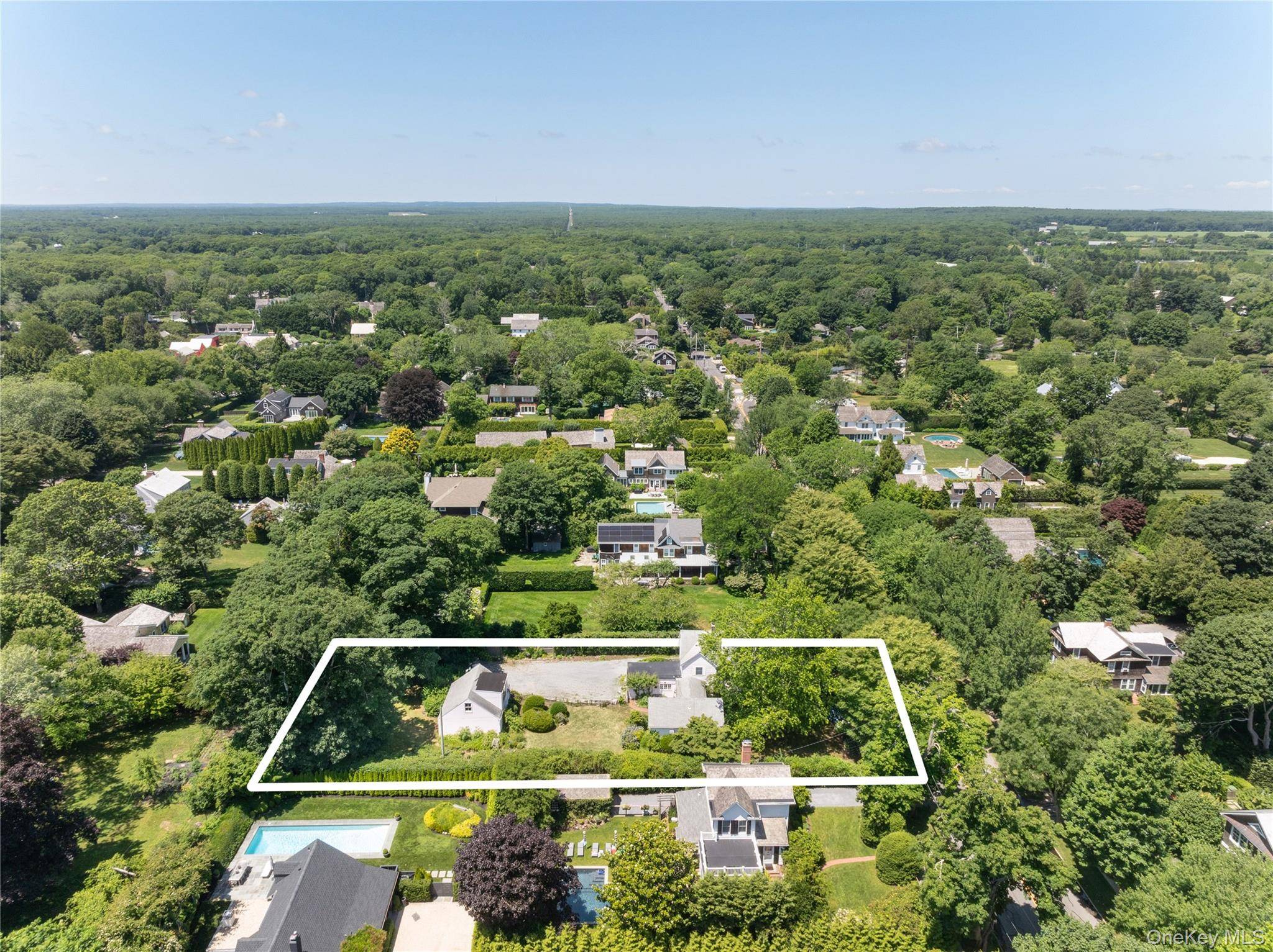 93 Buell LN, East Hampton, NY 11937
