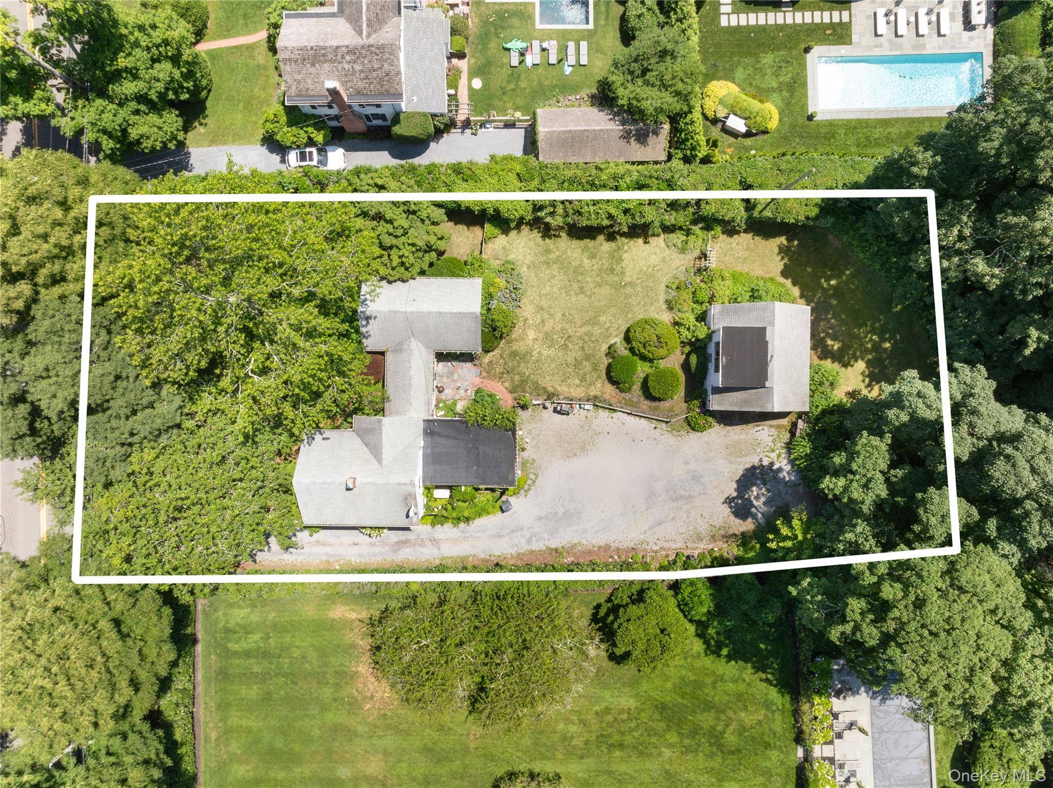 93 Buell LN, East Hampton, NY 11937