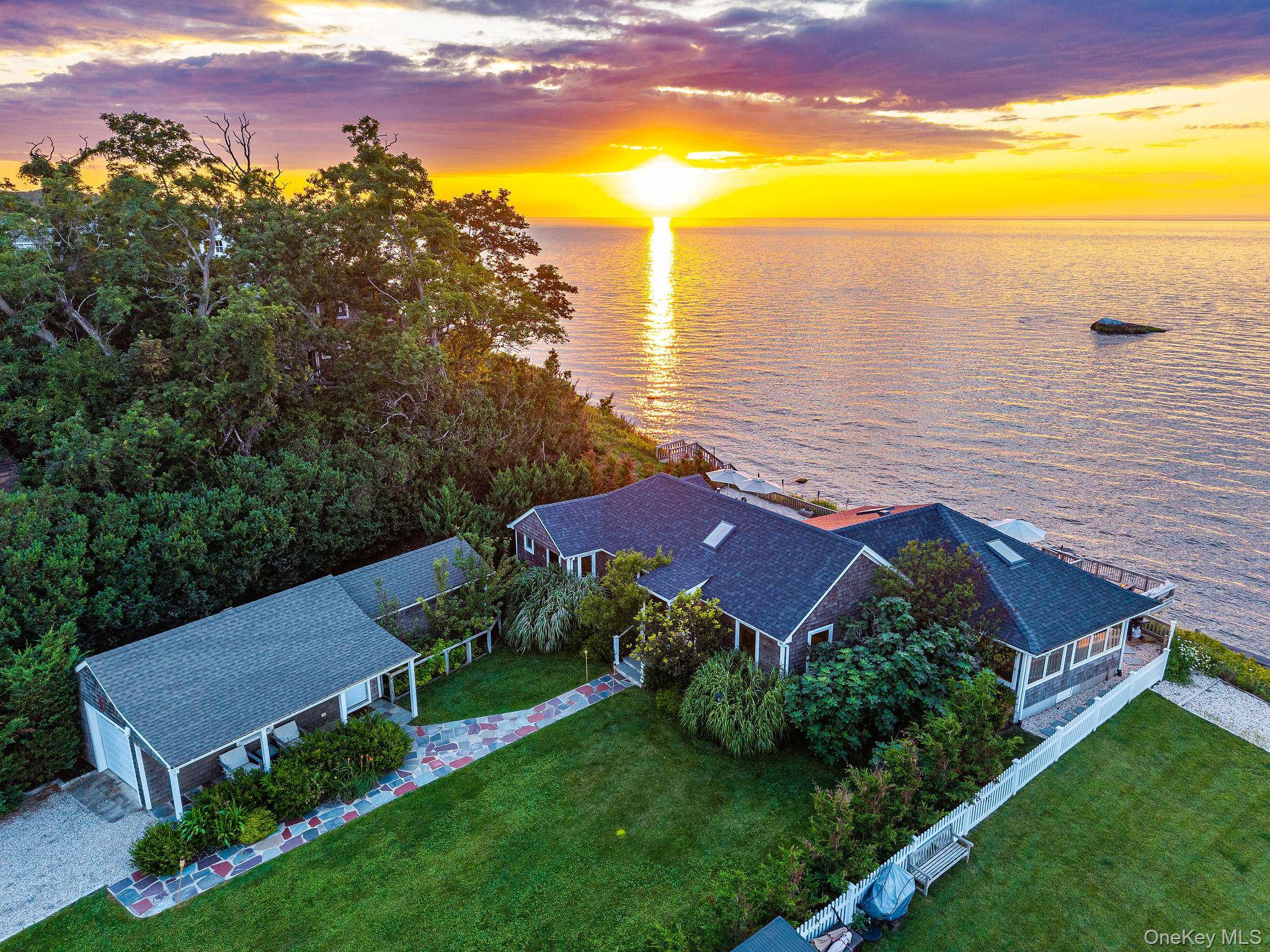 21515 Soundview AVE, Southold, NY 11971