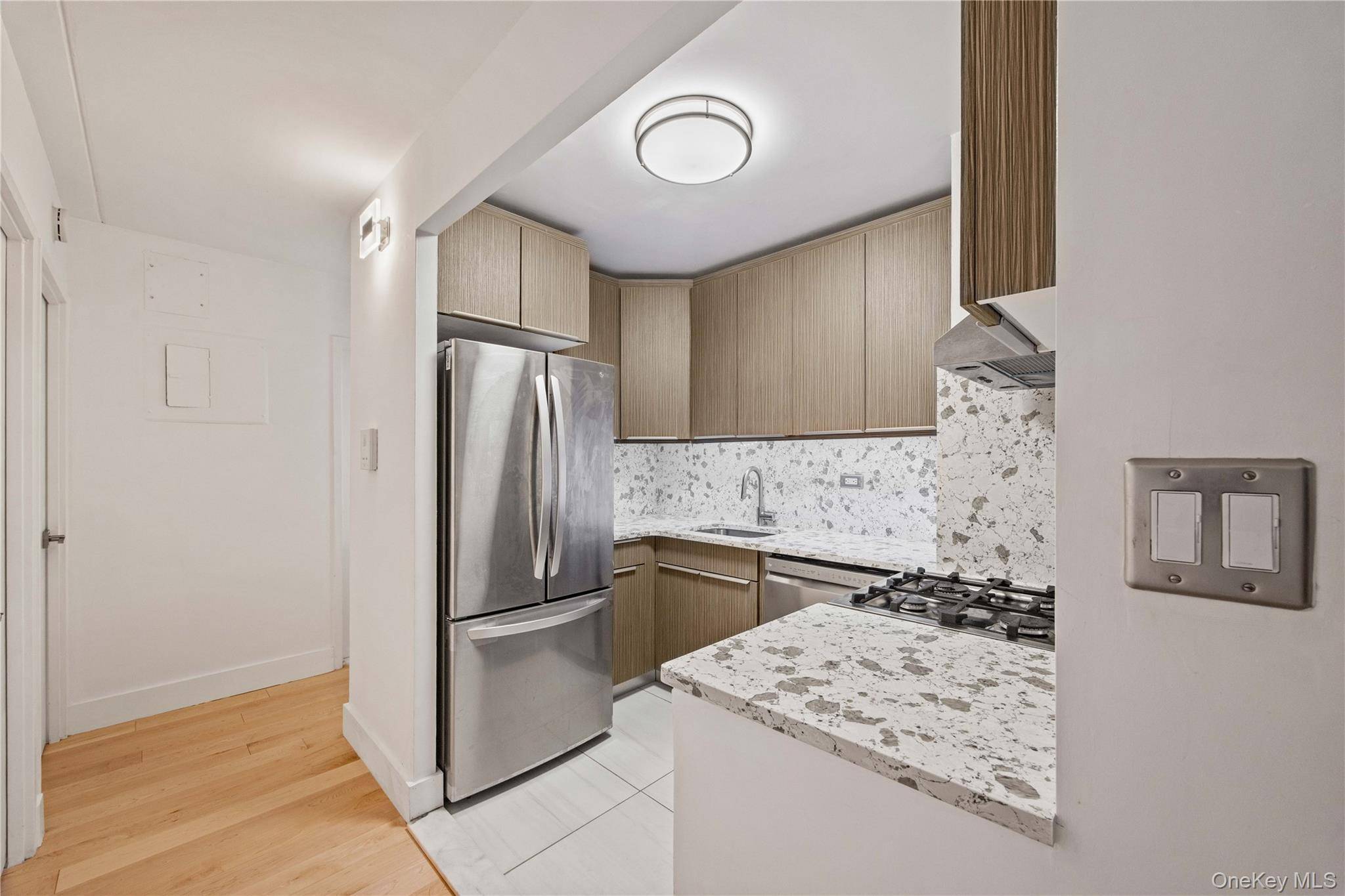 220 Manhattan AVE #2N, New York (manhattan), NY 10025
