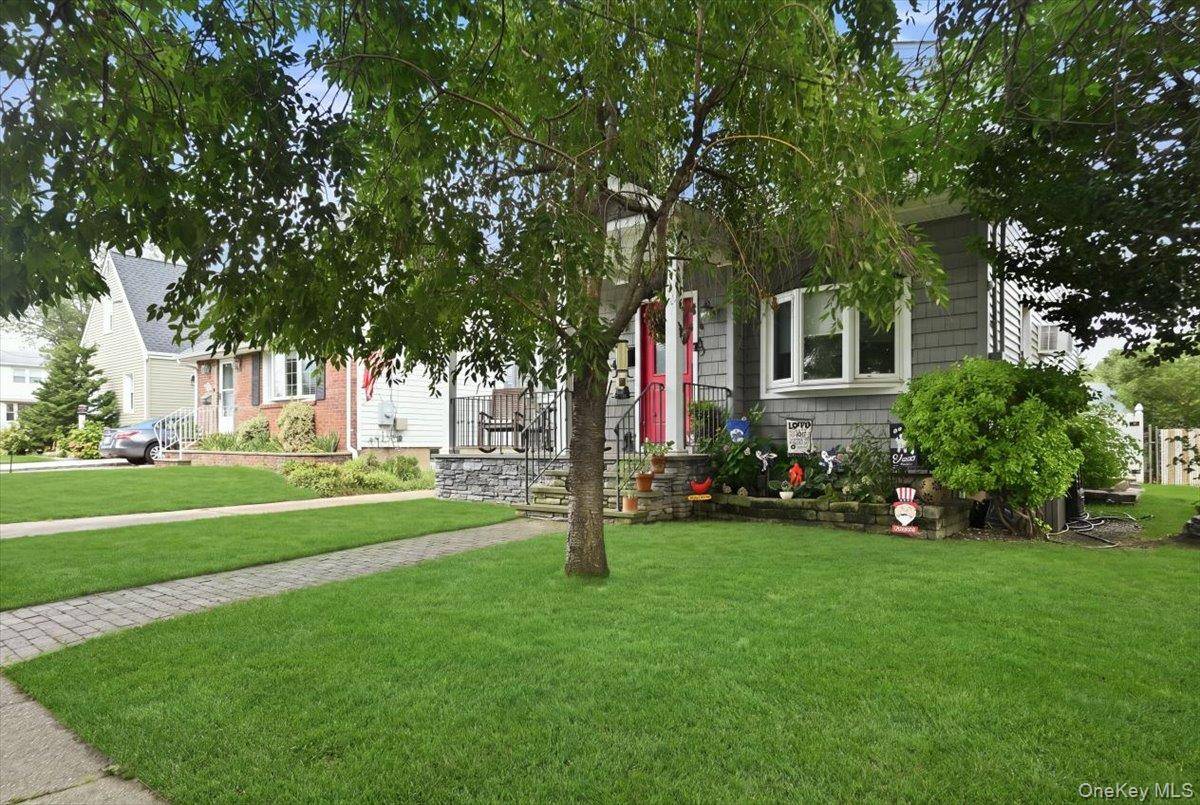 710 Premier BLVD, New Hyde Park, NY 11040
