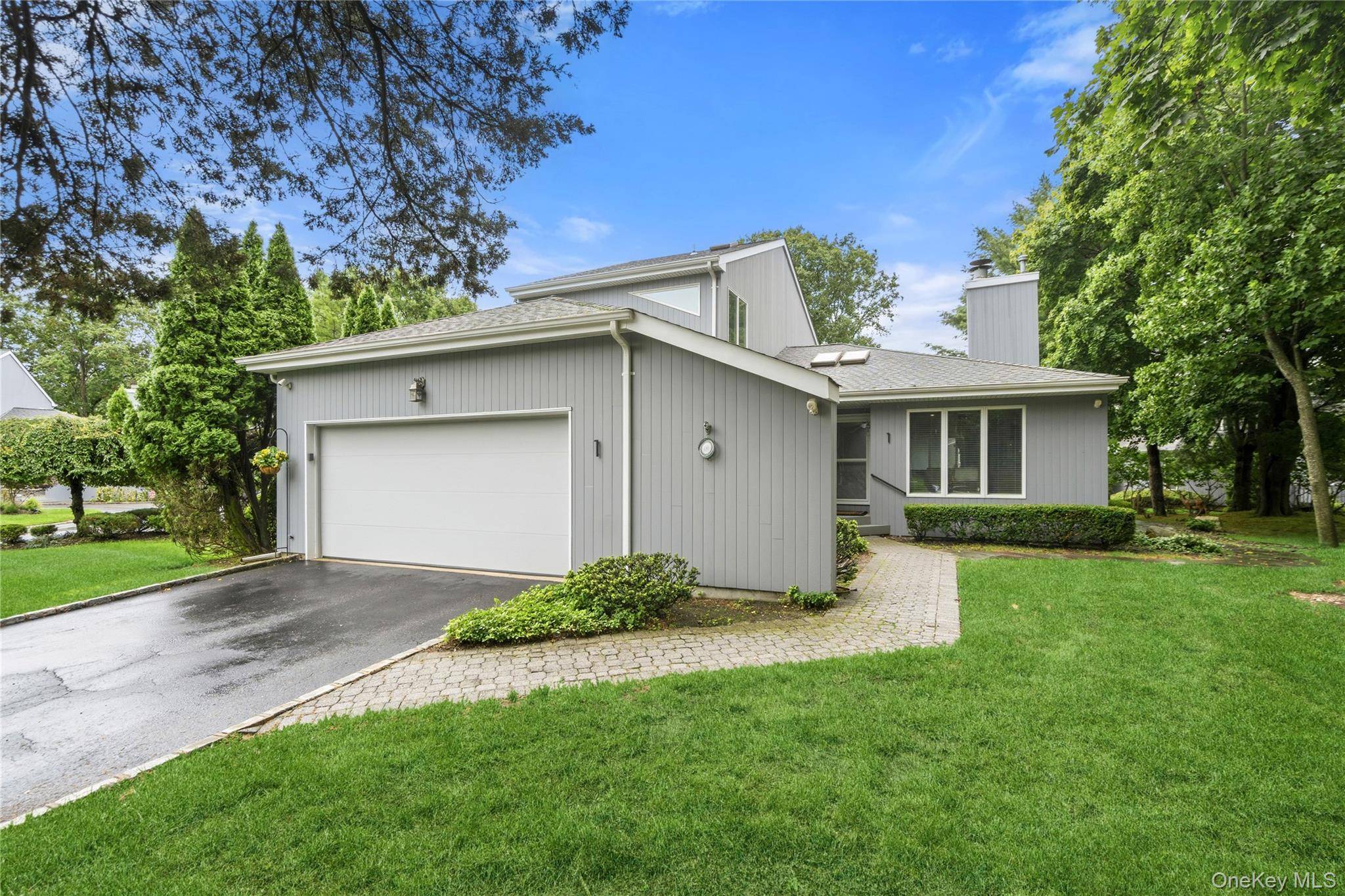 1 Gerriet CT, Northport, NY 11768