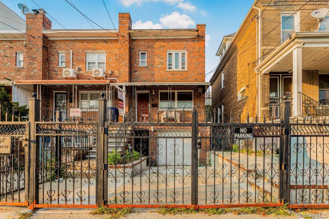 725 E 230th ST, Bronx, NY 10466