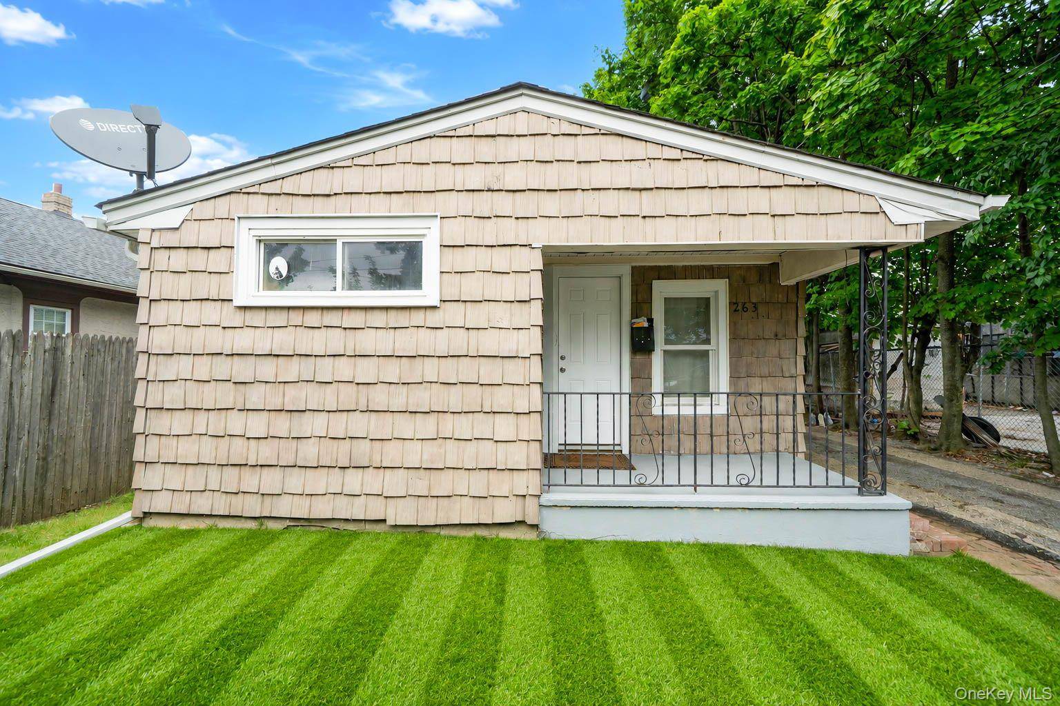 263 Valcour AVE, Uniondale, NY 11553
