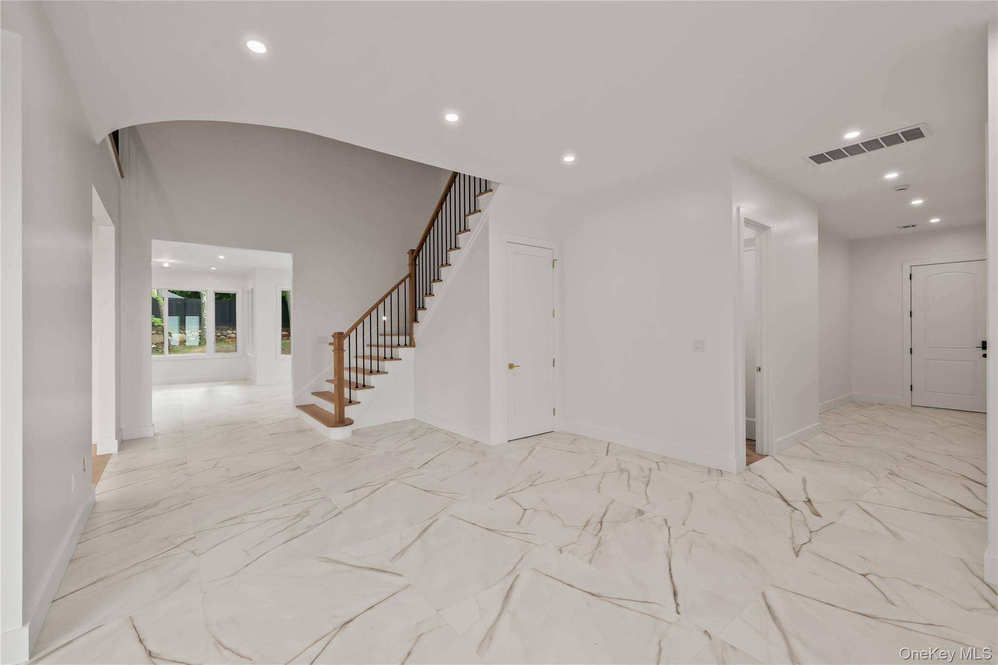 31 Argo LN, Monsey, NY 10977