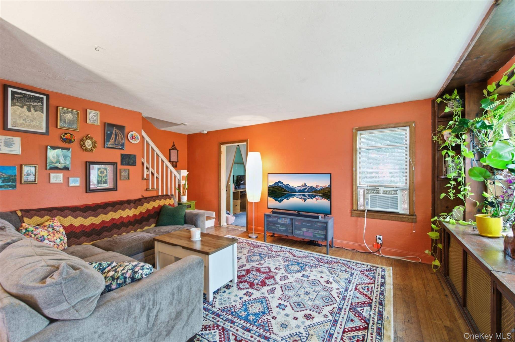 210 Greenlawn TER, Copiague, NY 11726