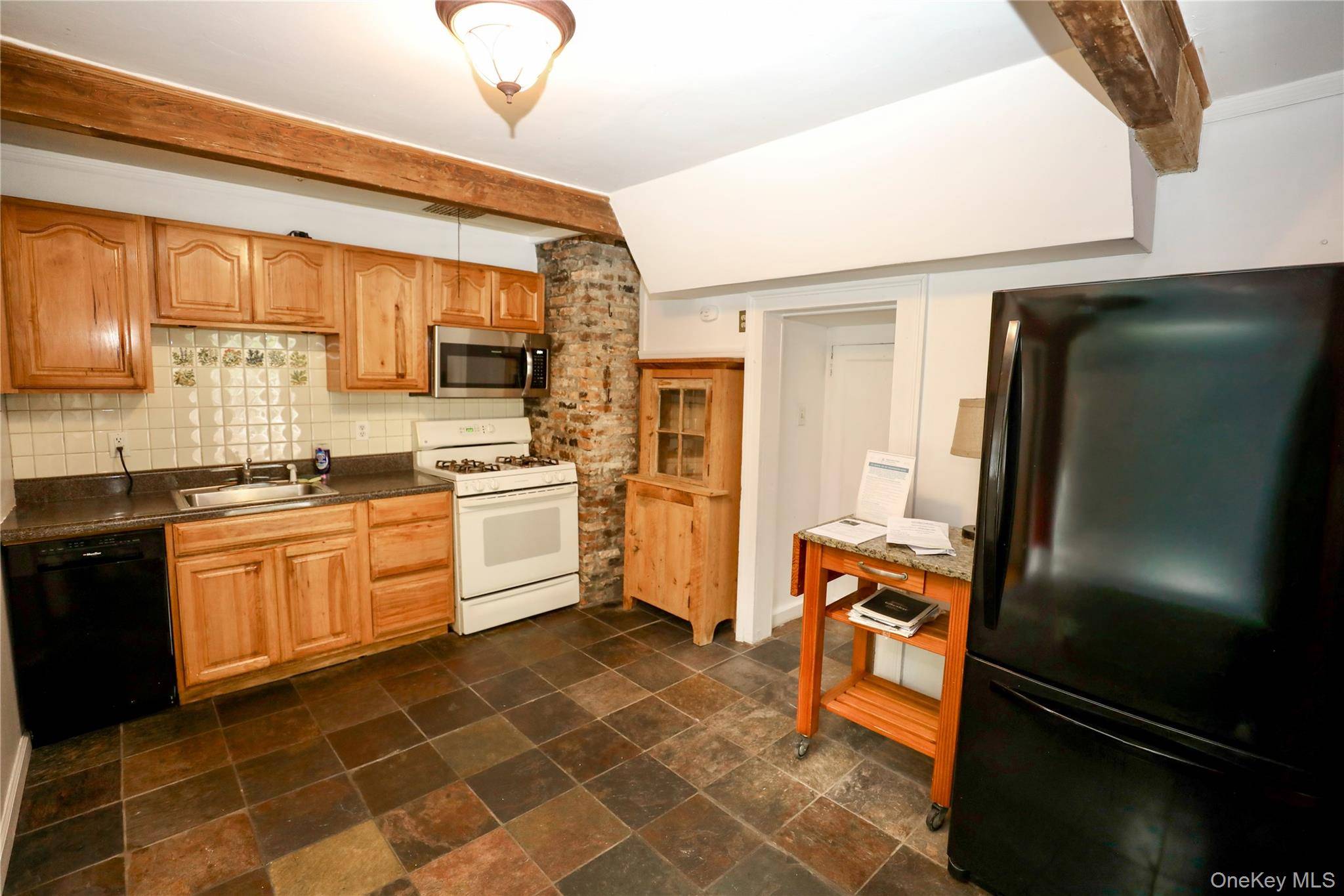 97 Morningside DR, Ossining, NY 10562