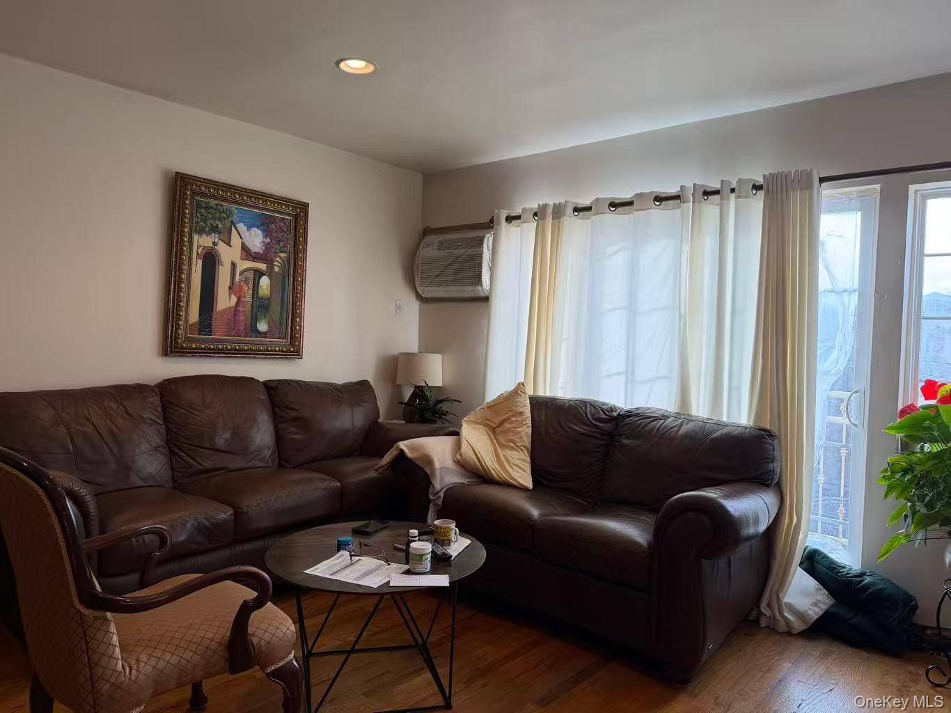 94-81 218th ST, Queens Village, NY 11428