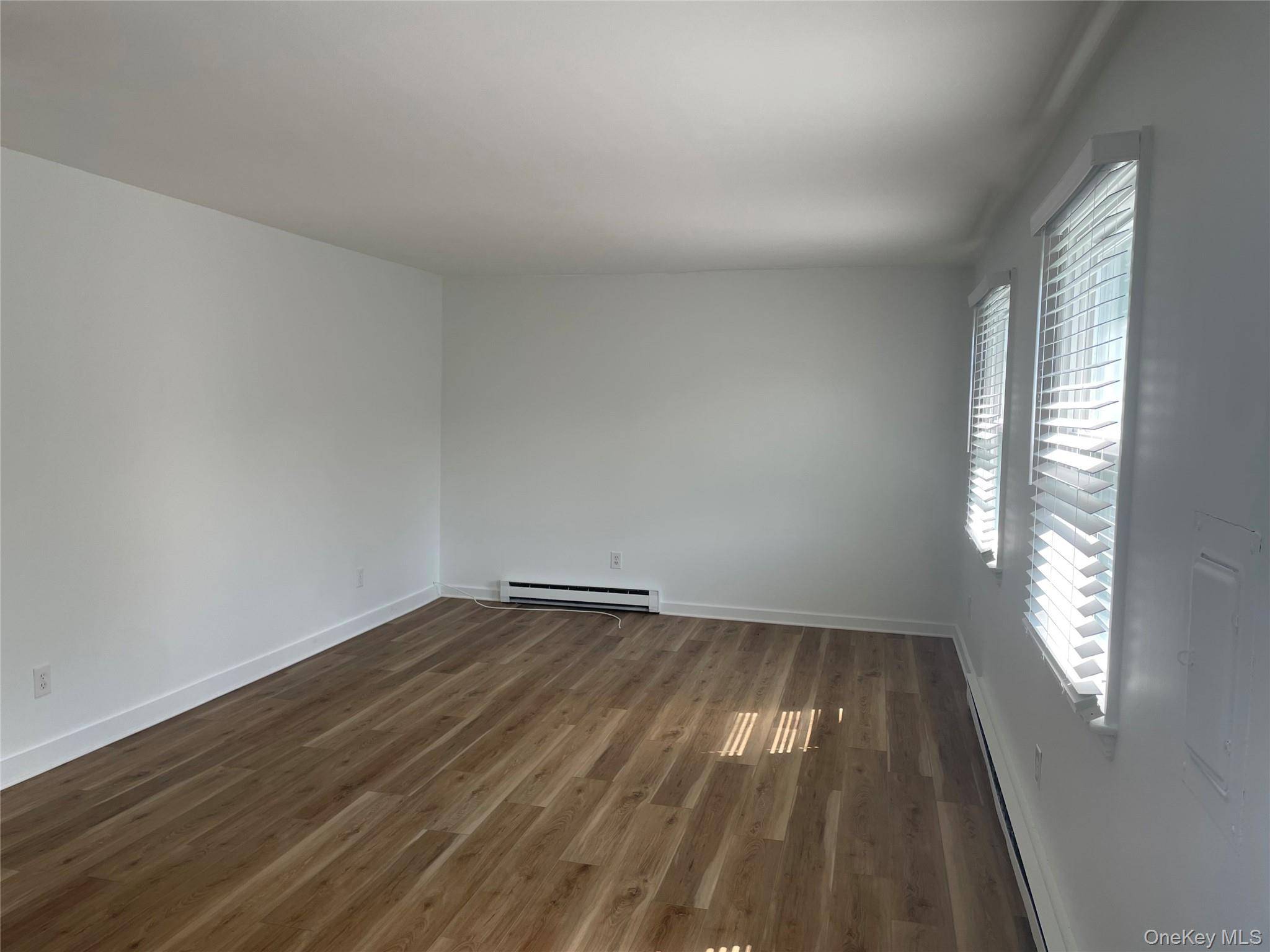 43 Brushy Neck LN #13, Westhampton, NY 11977
