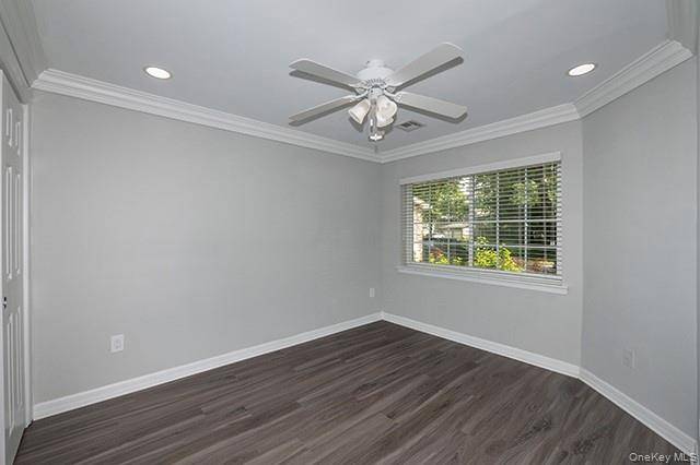 5000 Townhouse DR #4303, Coram, NY 11727