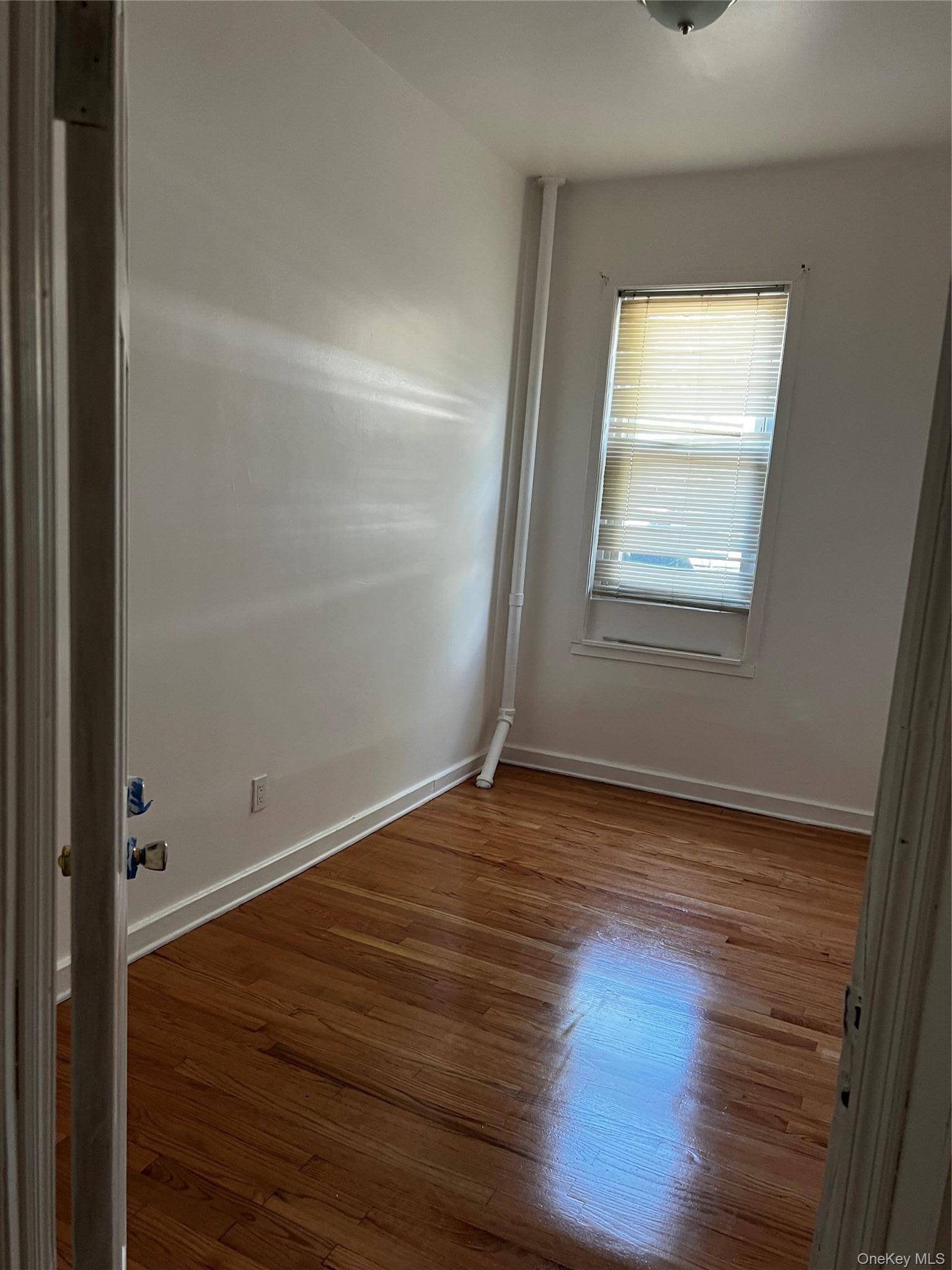 847 E 220th ST, Bronx, NY 10467