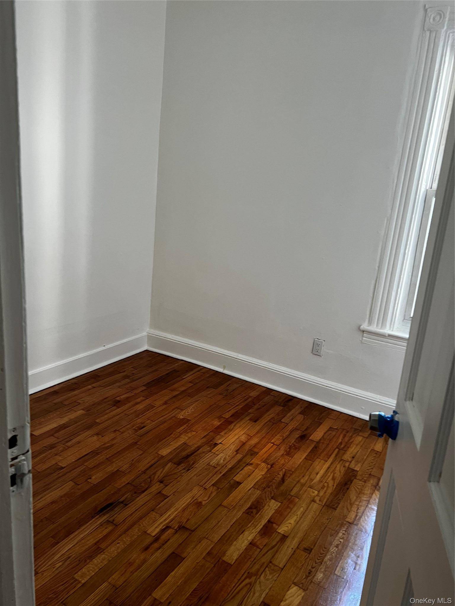 847 E 220th ST, Bronx, NY 10467