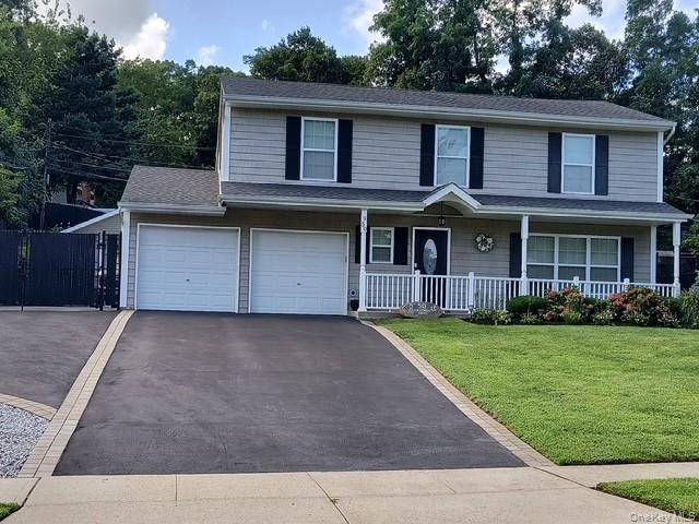 50 Gristmill DR, Kings Park, NY 11754