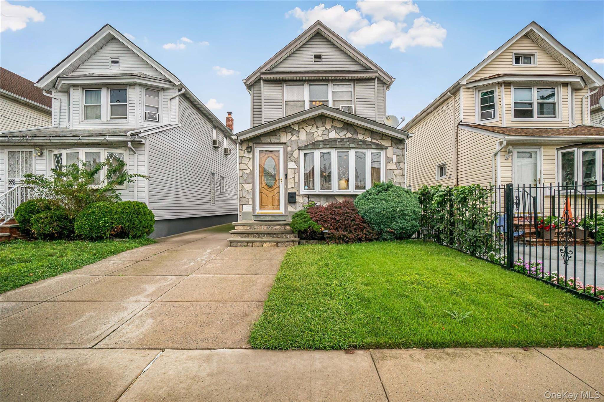 9423 209th ST, Queens Village, NY 11428