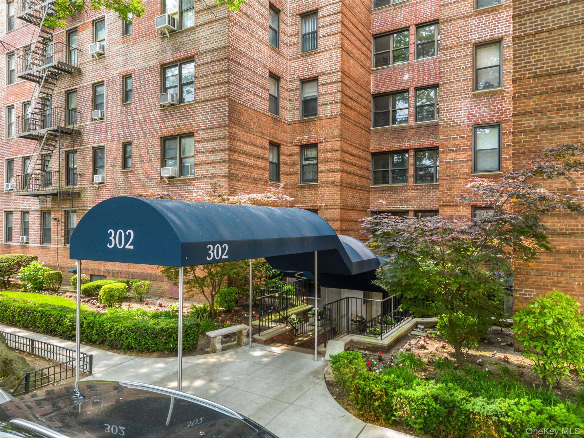 302 96th ST #4G, Brooklyn, NY 11209
